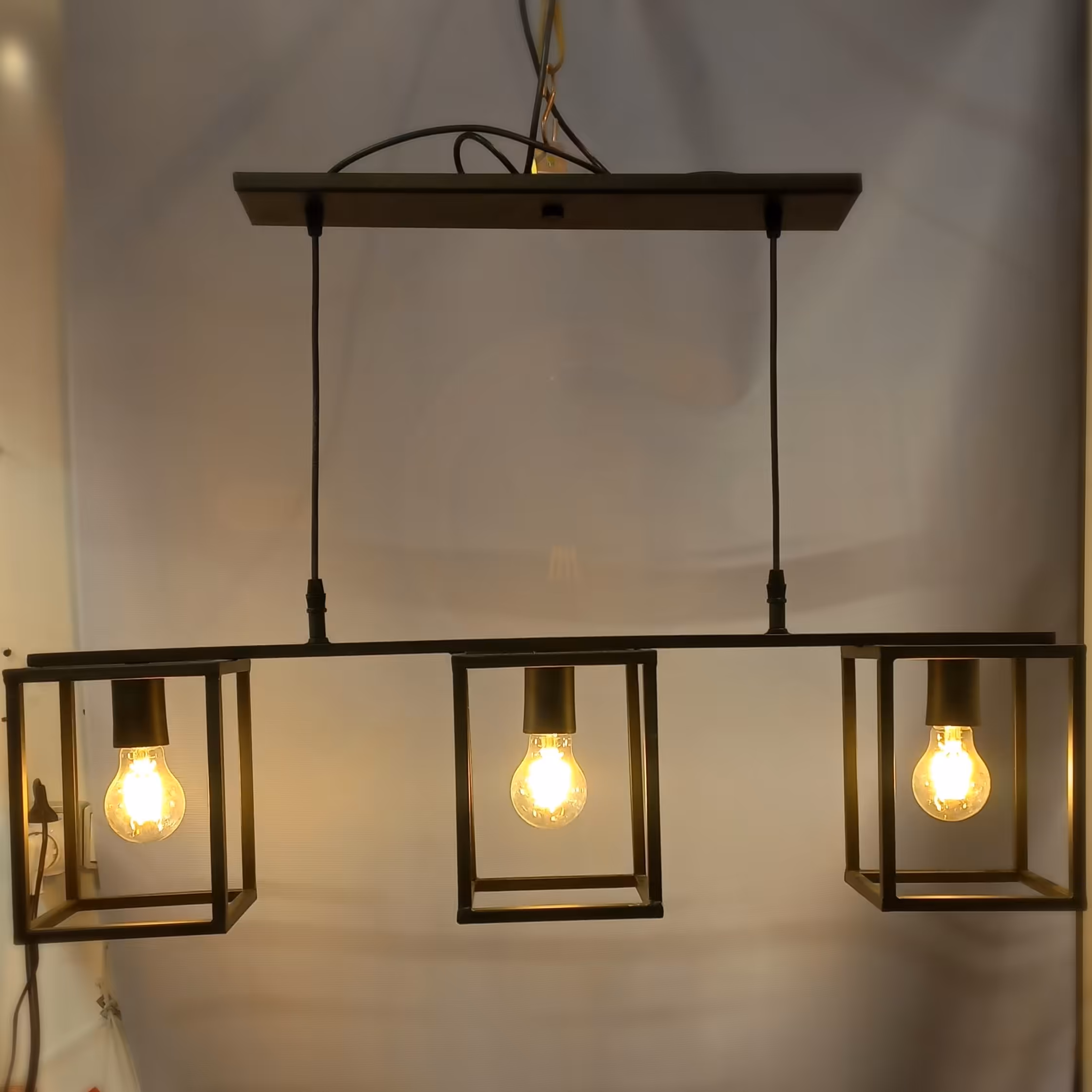 لوستر و آویز مدرن سه شعله خطی مدل 1096 (پس کرایه)