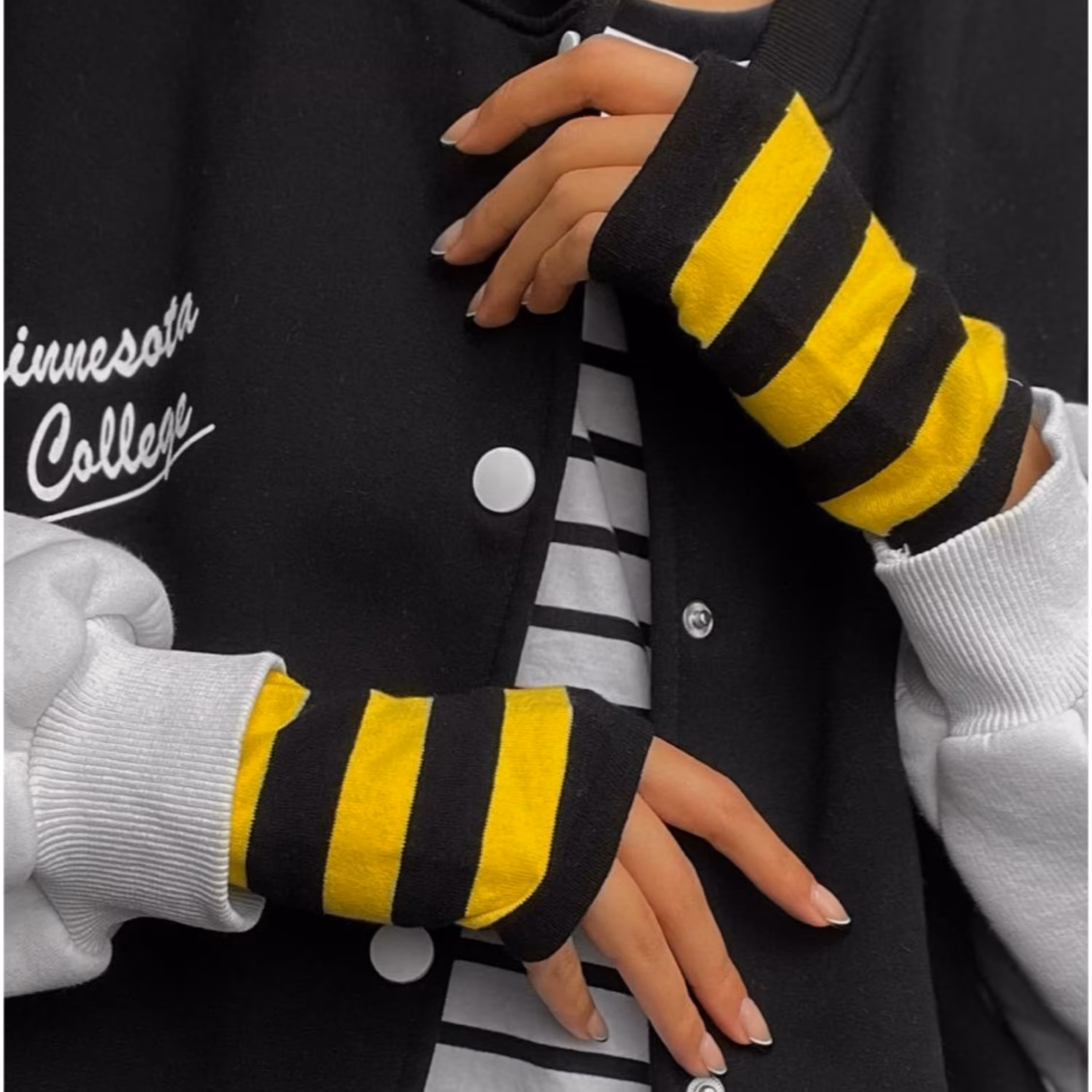 دستکش کلاسیک لاانگشتی راه راه زرد مشکی