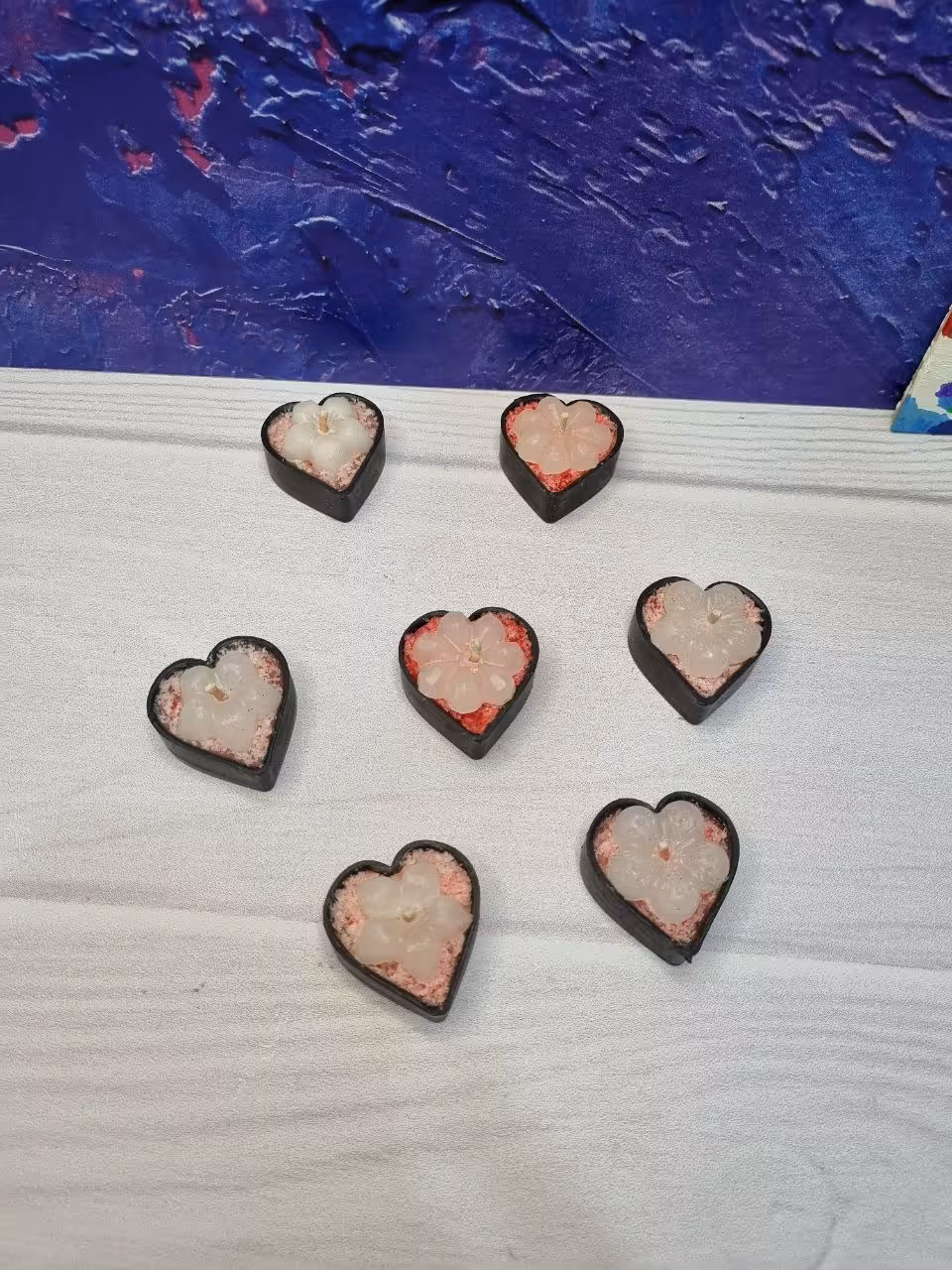 شمع دست ساز طرح قلب و گل ترکیب شمع پودری و پارافین