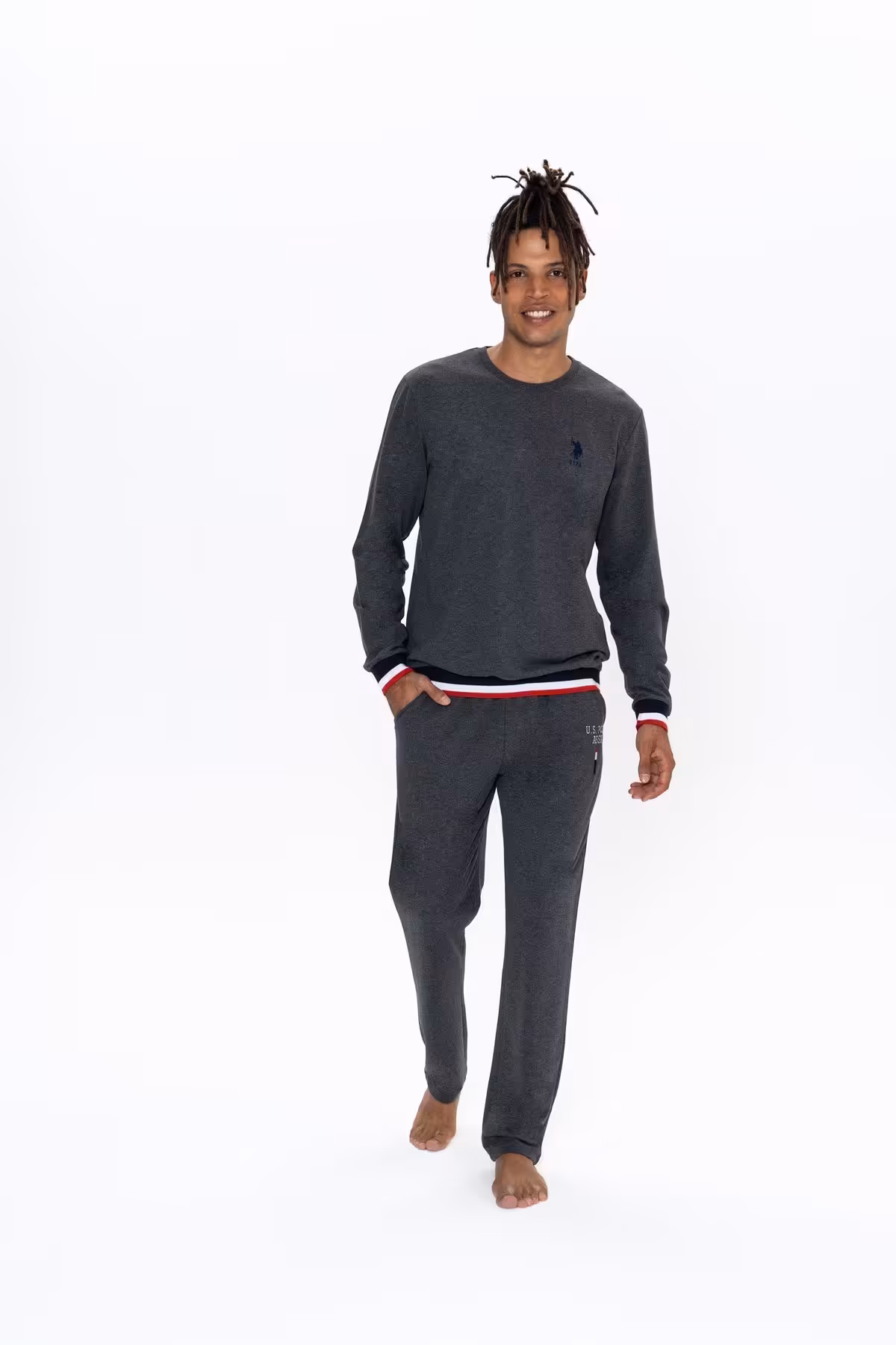 ست پیژامه خاکستری مردانه پایه چوگان ASSN. مجموعه لباس خواب مهریه جعبه آنتراسیت ILC2. U.S. Polo Assn.