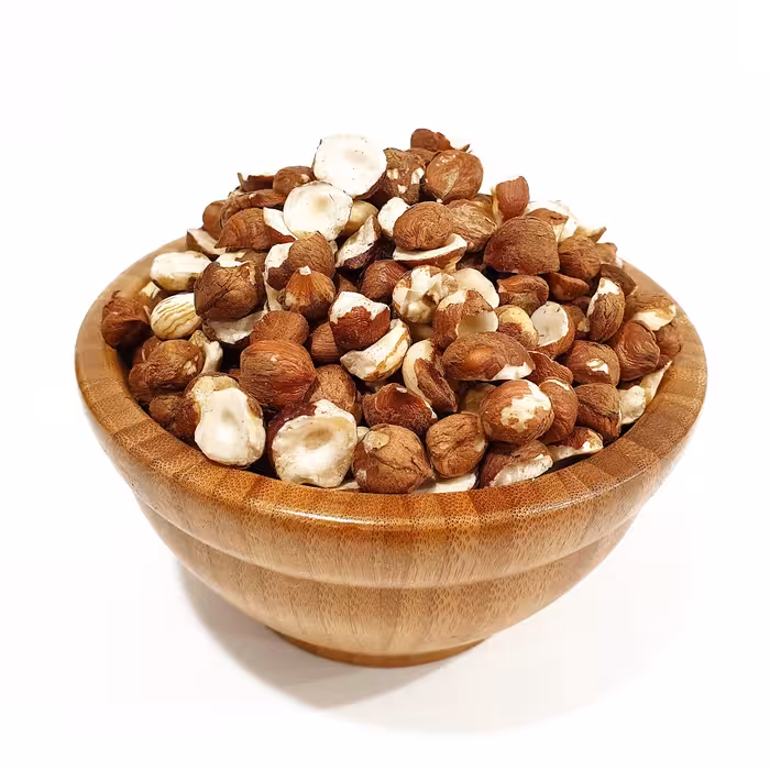 مغز فندق شکسته خام ایرانی تازه و خوش طعم وزن 250 گرم