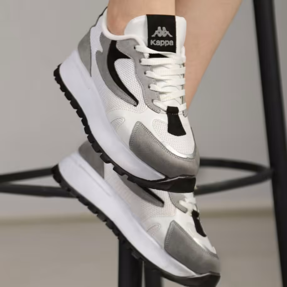 کتونی اسپرت جدید زیره پیو
کیفیت عالی 
سایز موجود 39 و 40
