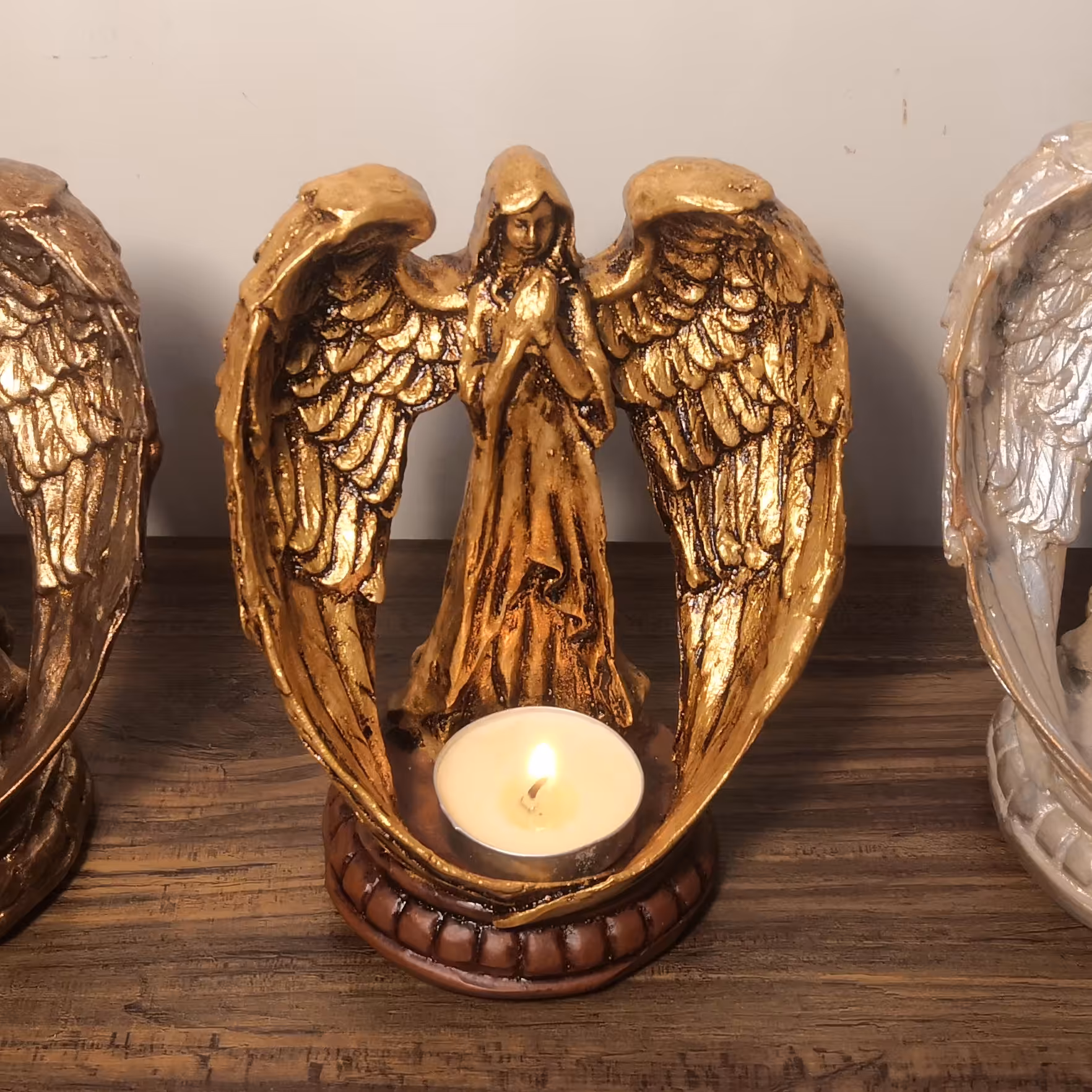 مجسمه و جاشمعی مدل فرشته دعاگو از جنس پلی استر رزین (جا وارمری)