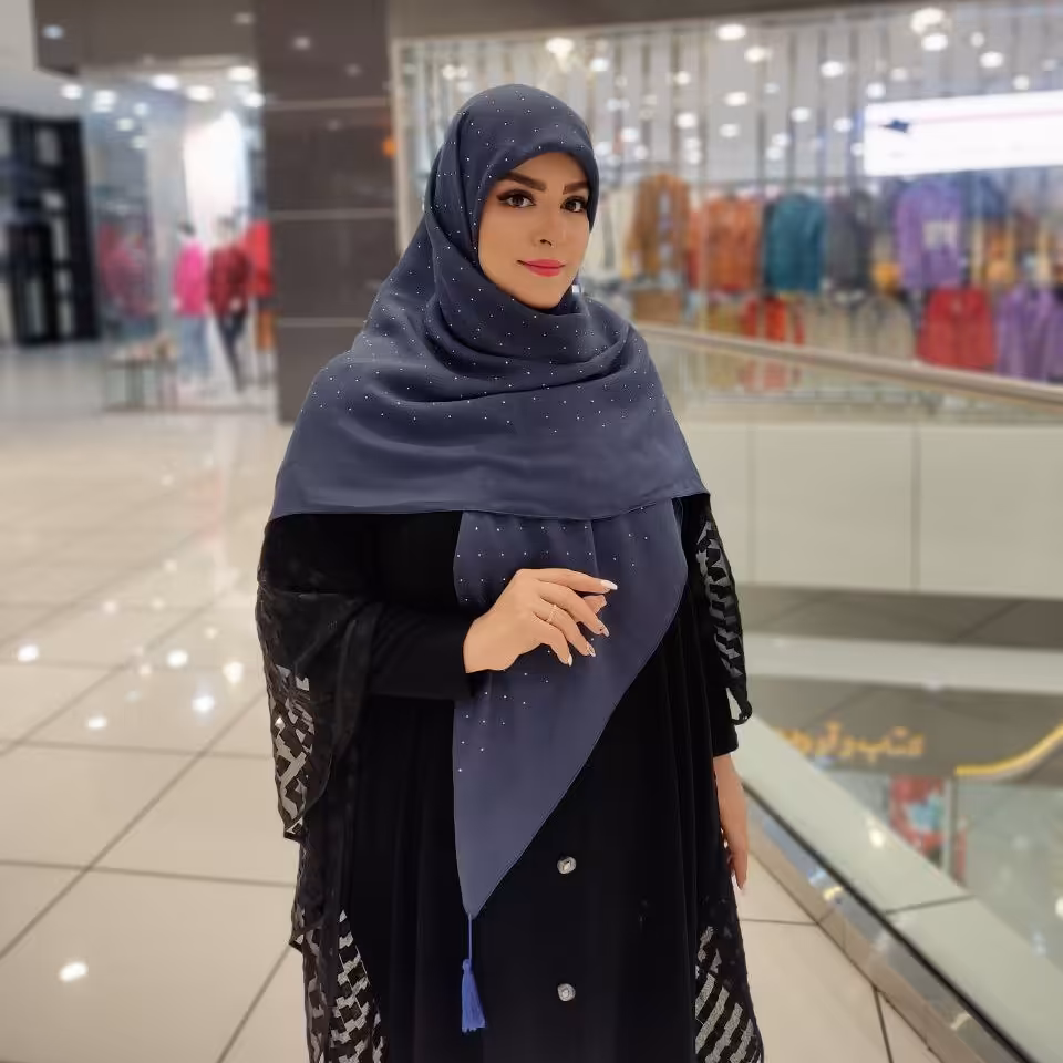 روسری نخی نگینی قواره 135 رنگ سرمه ای نوک مدادی ارسال رایگان 