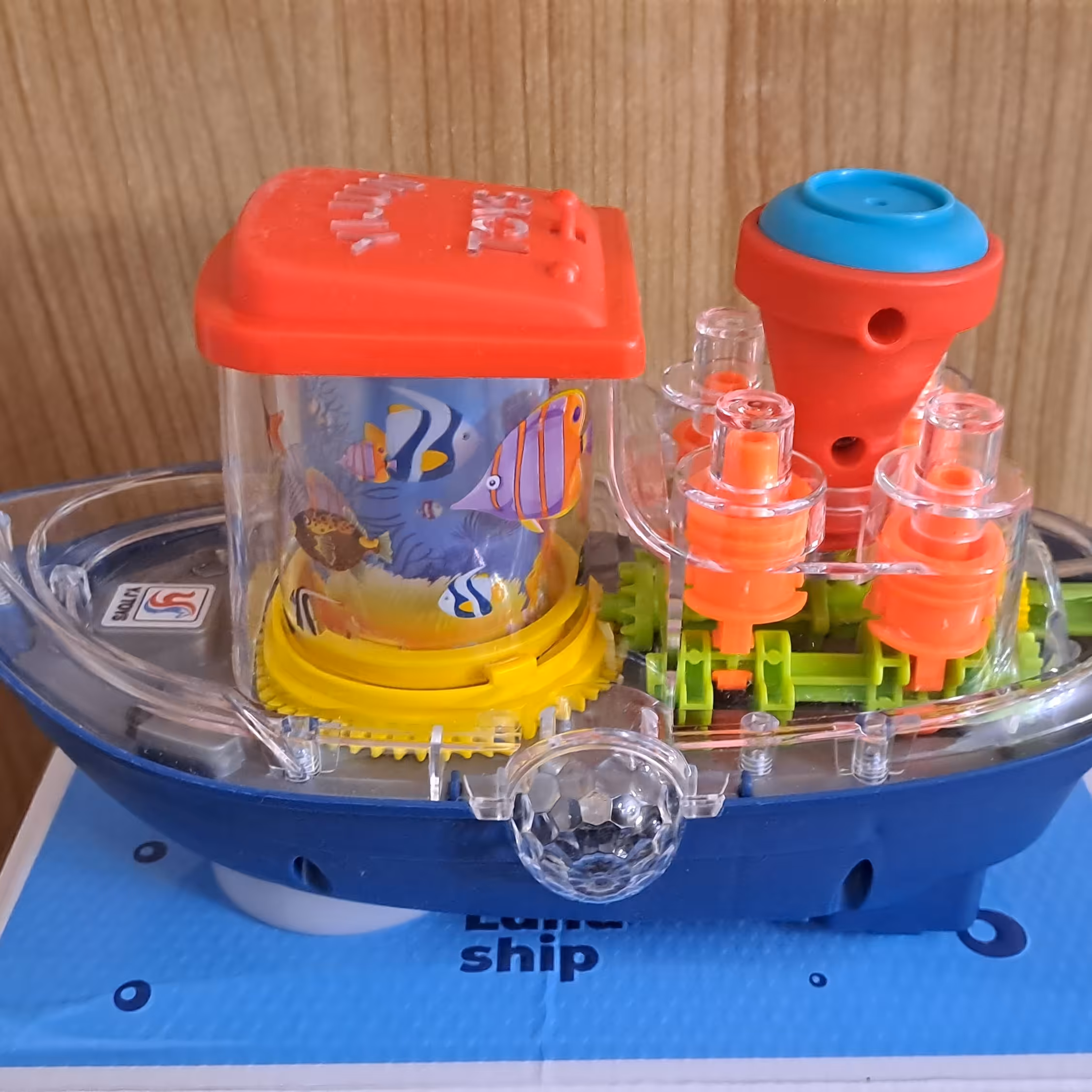 اسباب بازی کشتی موزیکال چرخ دنده ای