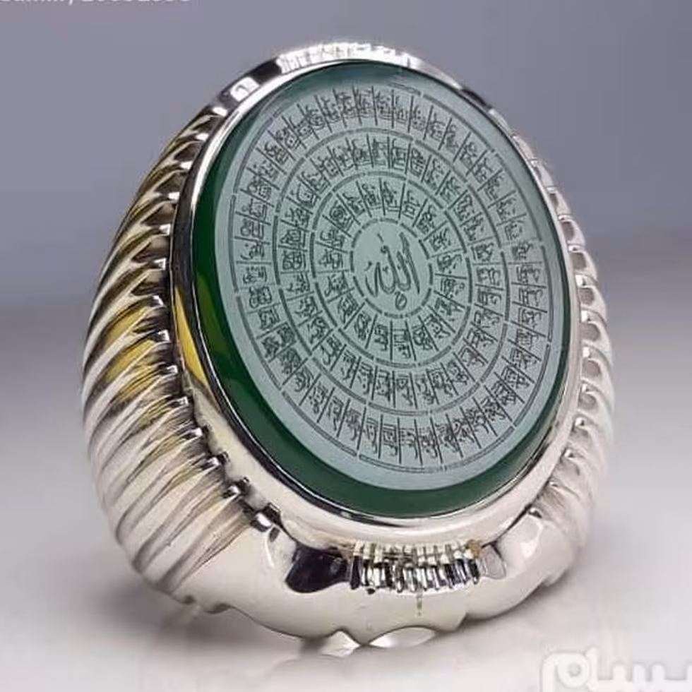 عقیق یمنی سبز آبدارخوش رنگ دستساز سلطنتی بارکاب فوق العاده جوندار ومحکم