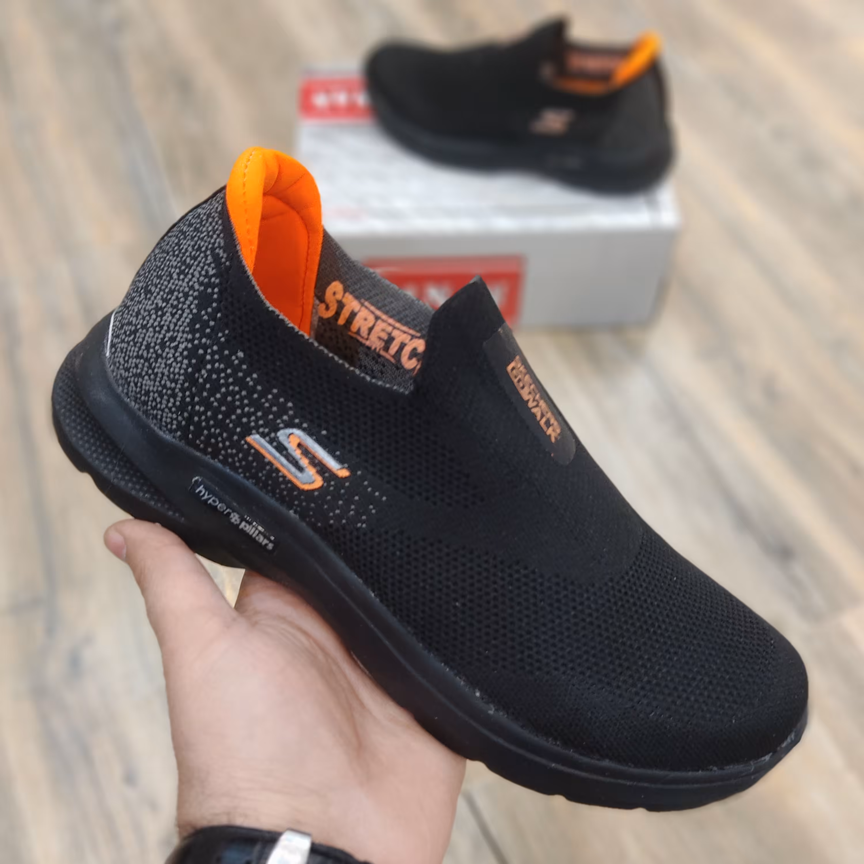 کتانی اسکیچرز ماساژوری