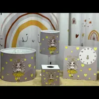 لوستر  و اباژور دارای طلق نسوز چاپی و جادستمال کاغذی بهمراه ساعت