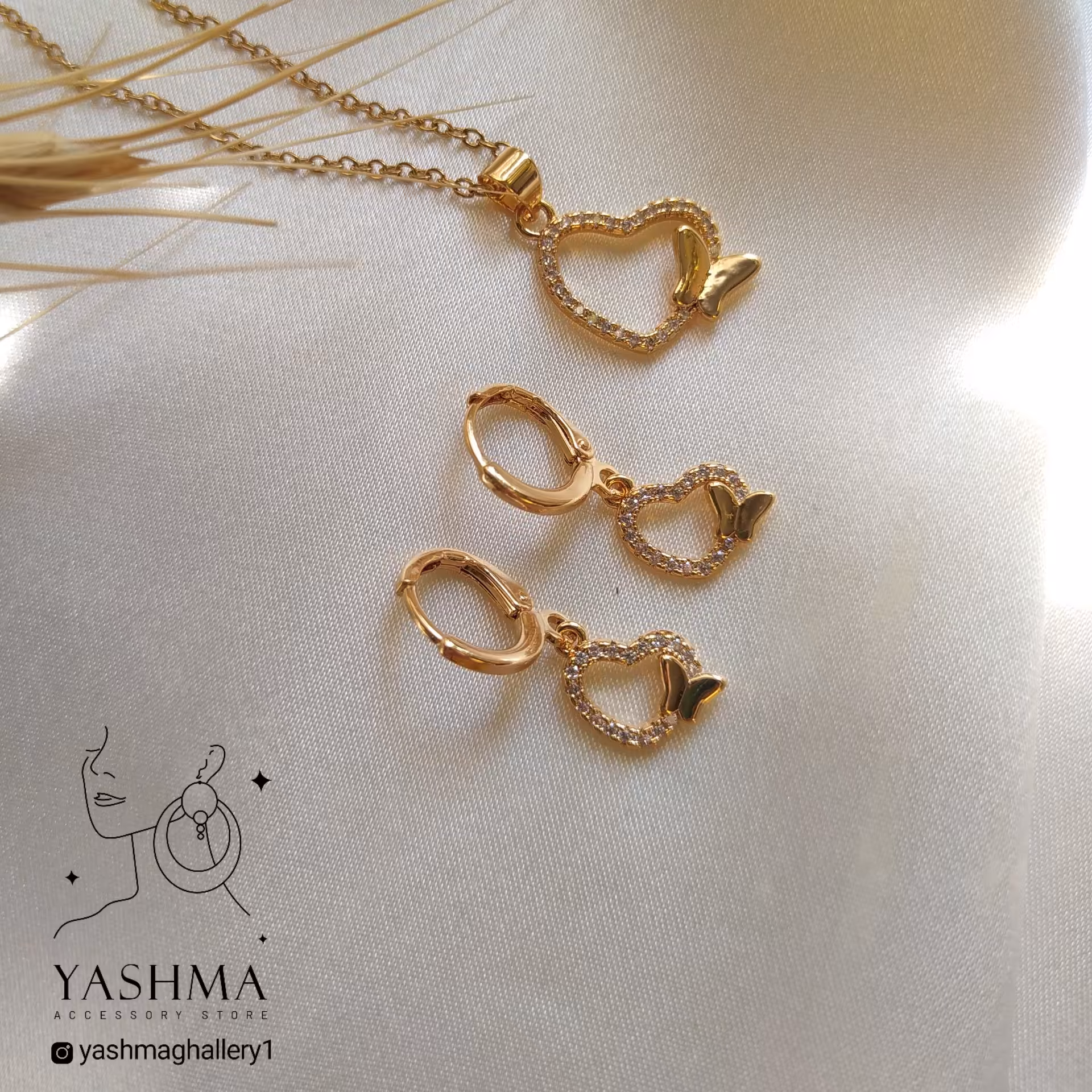 نیم ست طلایی نگین دار 