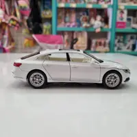ماکت فلزی فولکس واگن پاسات (Volkswagen Passat CC)(CZ20A) سفید

