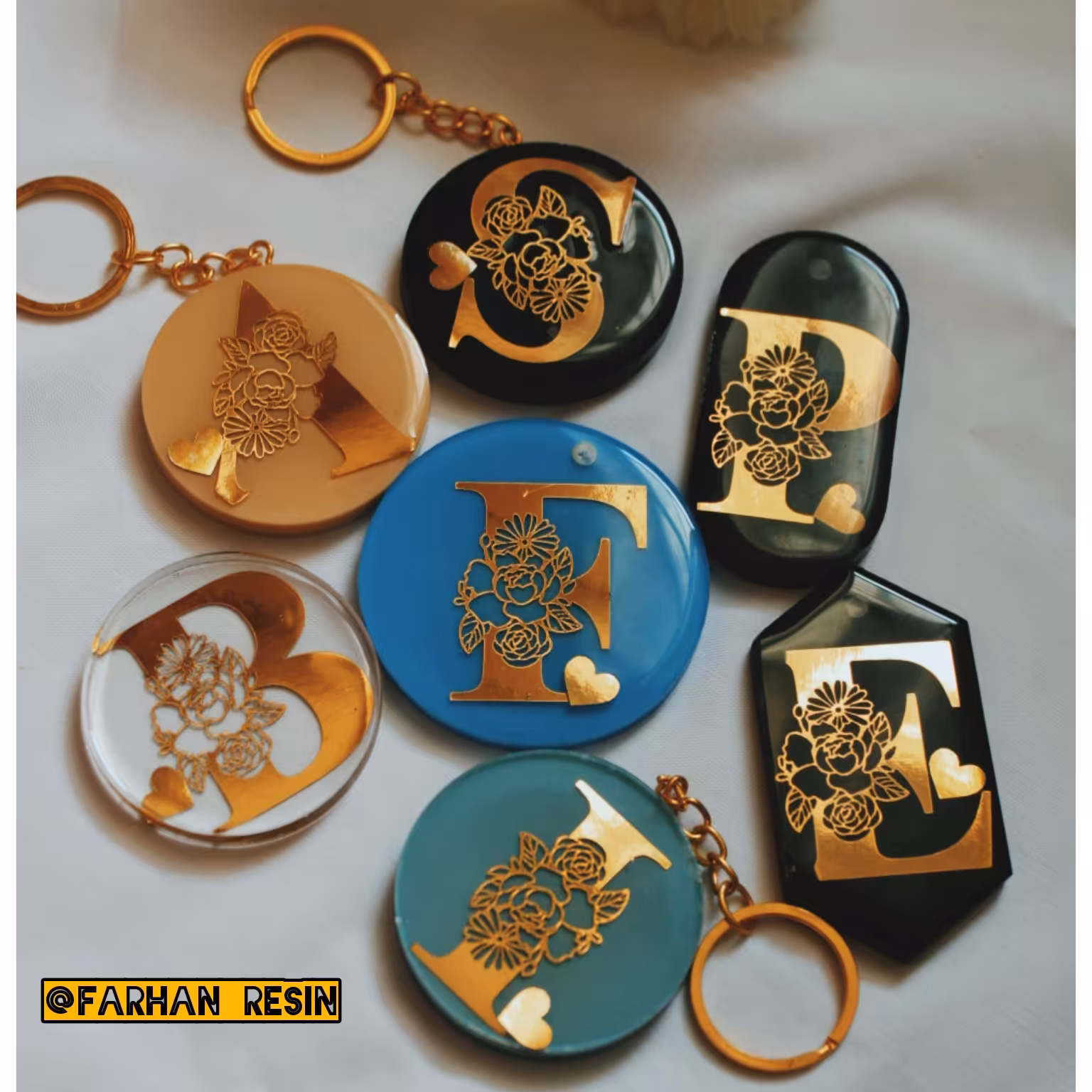 حرف اول اسم عشقت رو همراهت داشته باش جاکلیدی های پر طرفدار حروف انگلیسی هدیه خاص و شیک   