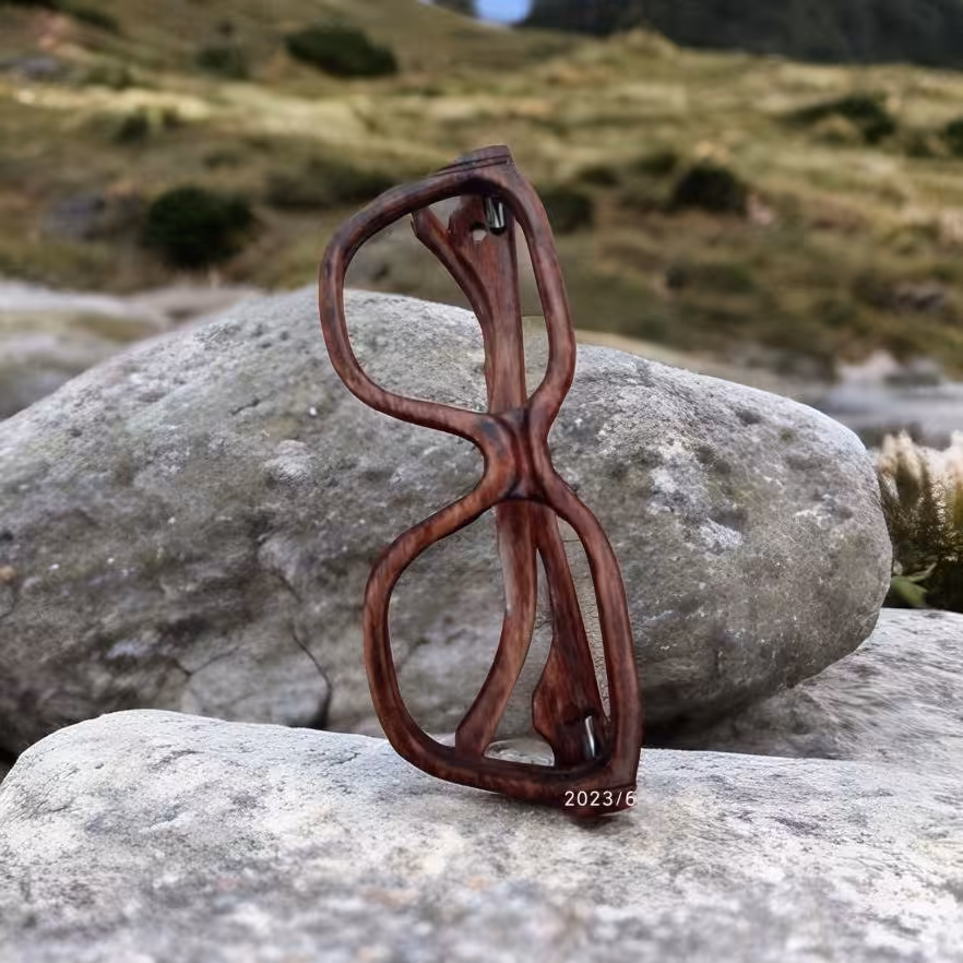 عینک مدل چوبی 