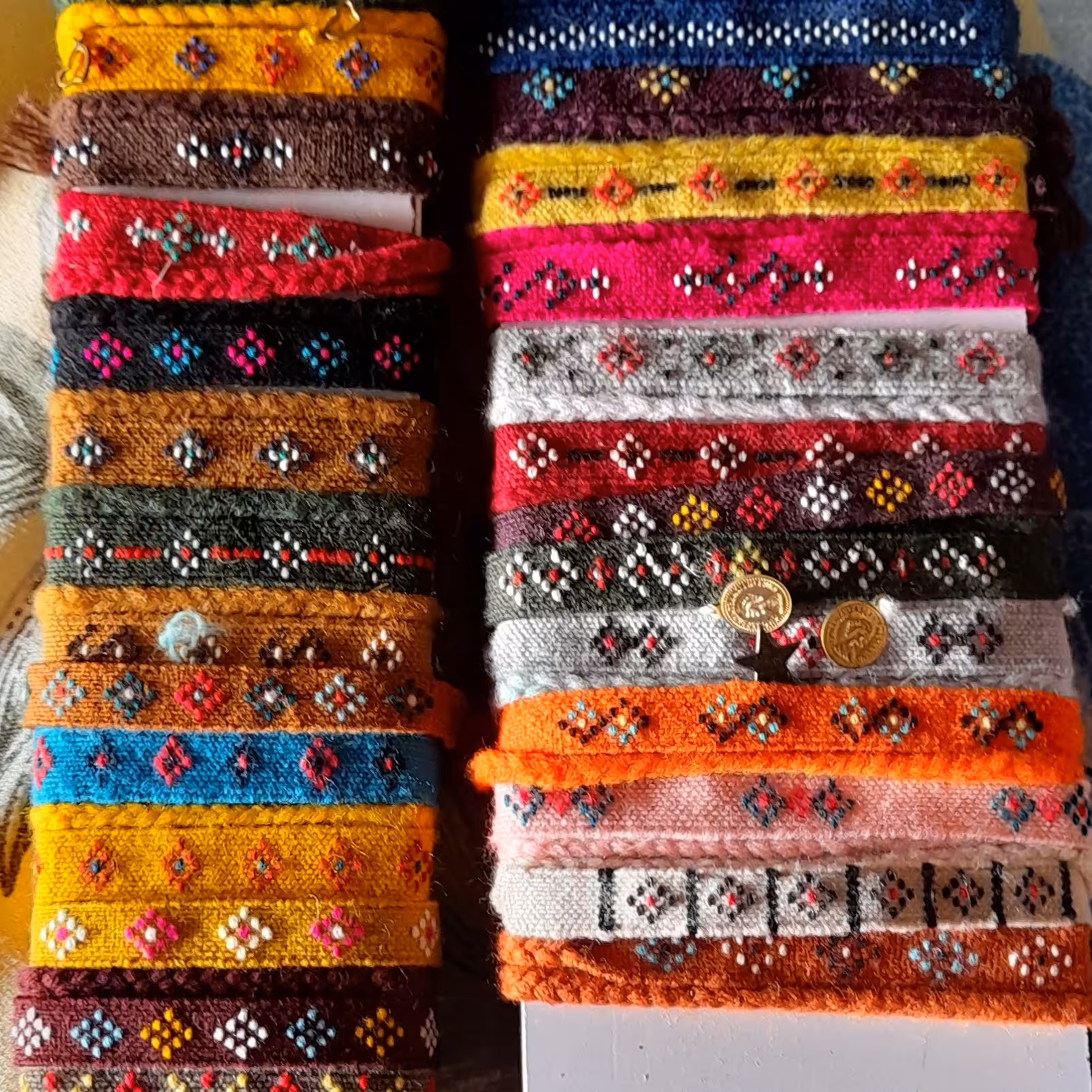 دستبند گلیمی 