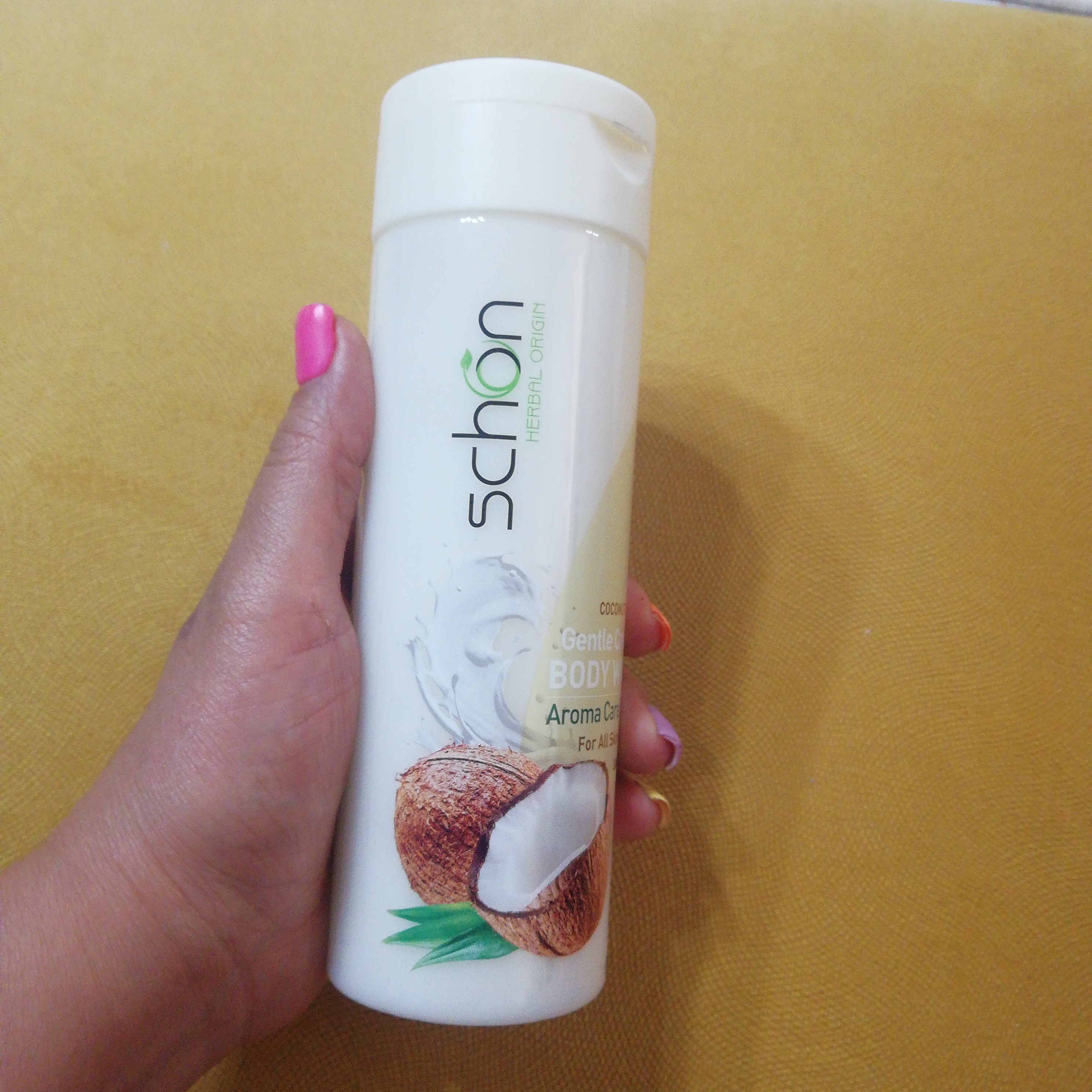 شامپو بدن شون شیر نارگیلی coconut milk حجم 300 میلی لیتر