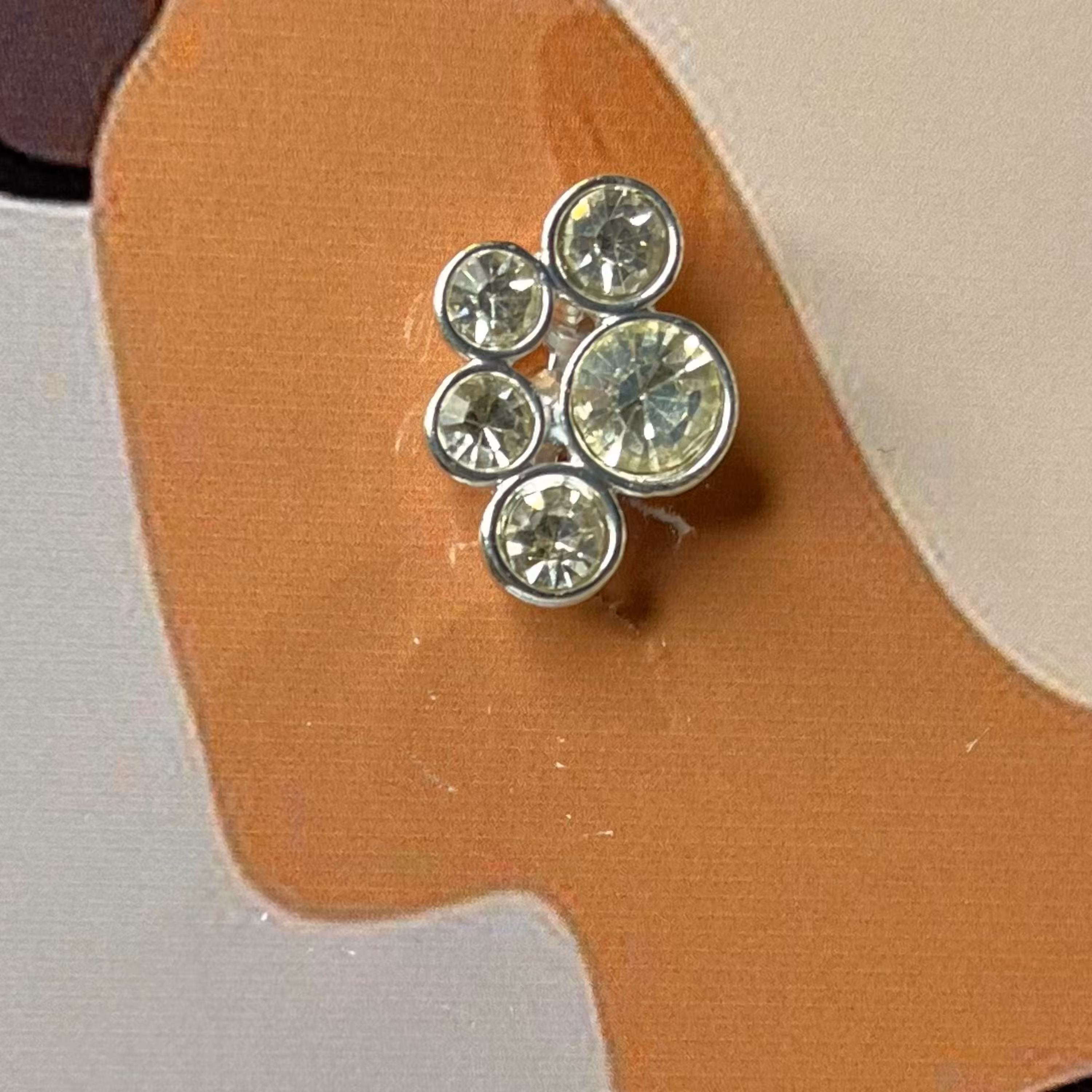 گوشواره بسیار شیک برند