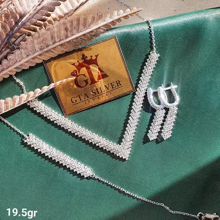 سرویس ظریف و زیبای نقره 925 ابکاری طلاسفید کپی جواهر