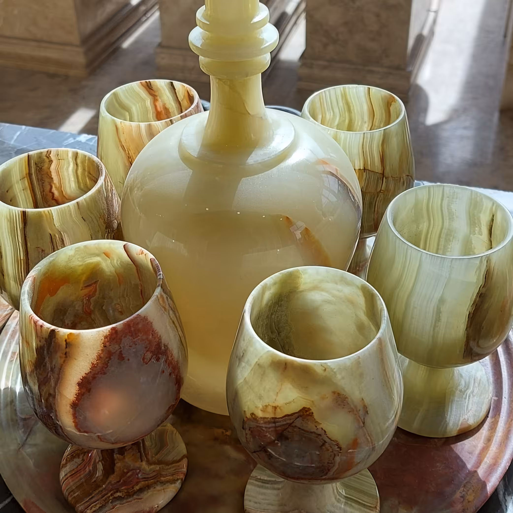 پک بطری و جام مرمر به همراه سینی