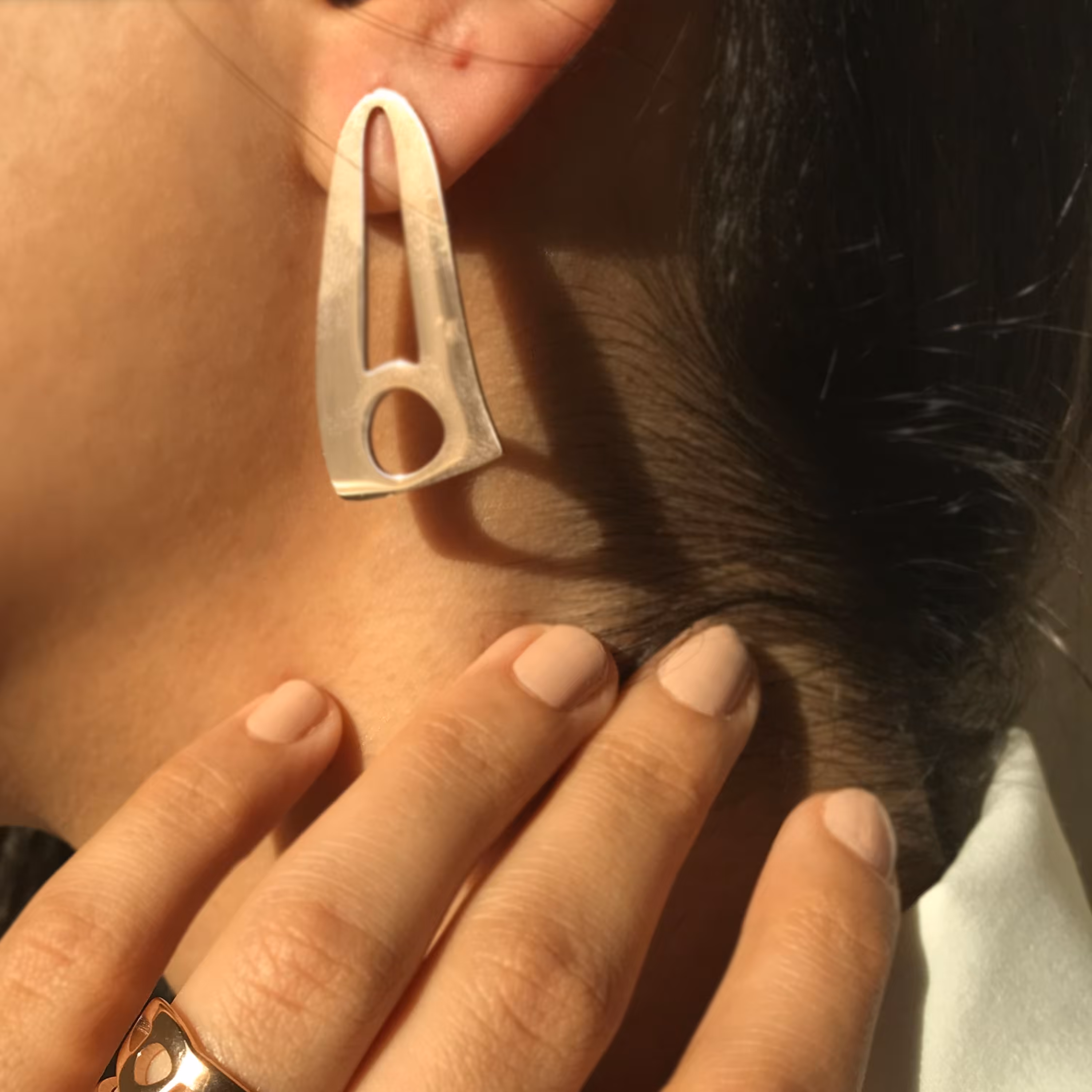 گوشواره مینیمال هـ نیمانی استیل