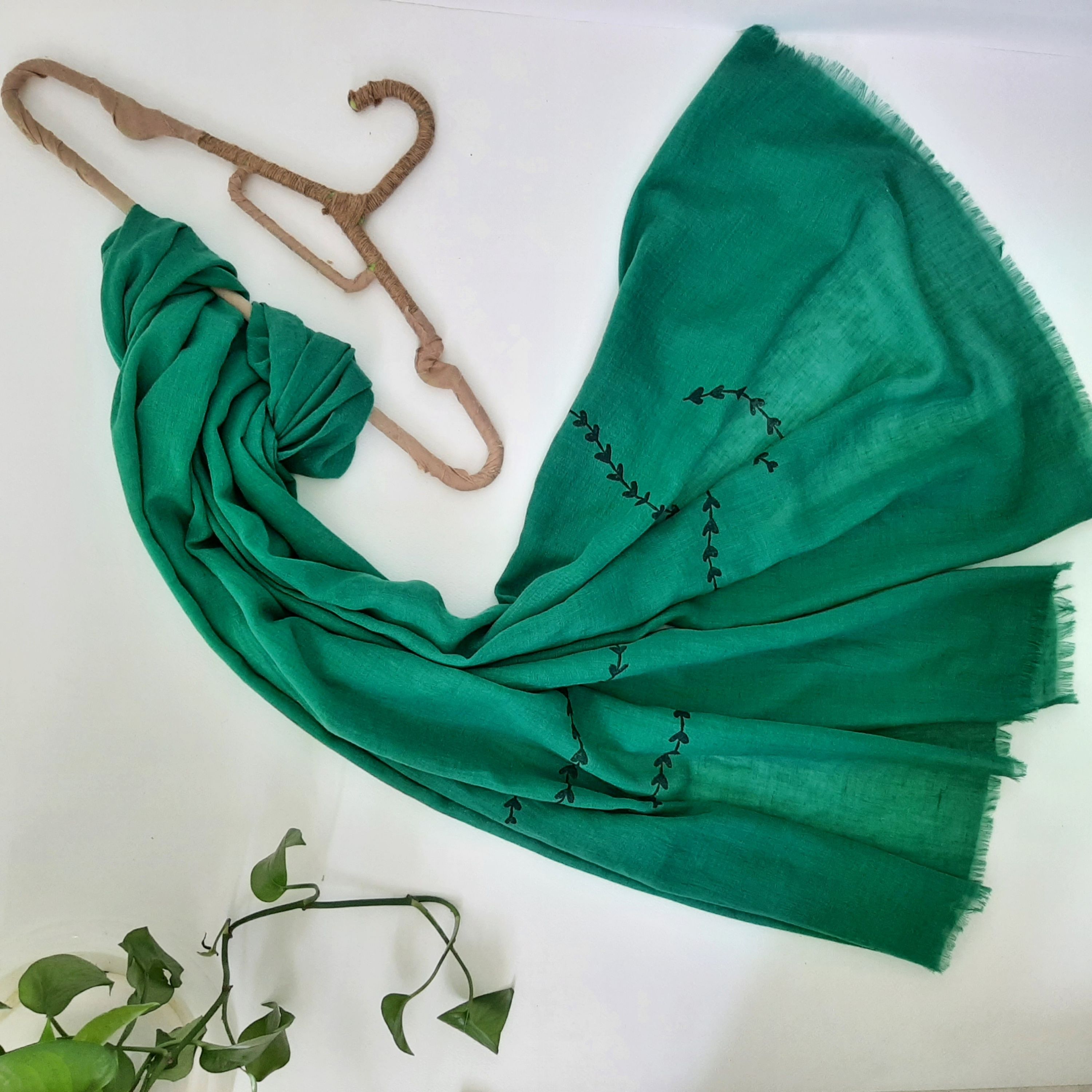 شال طرح شکوفه - سبز سیدی رنگ