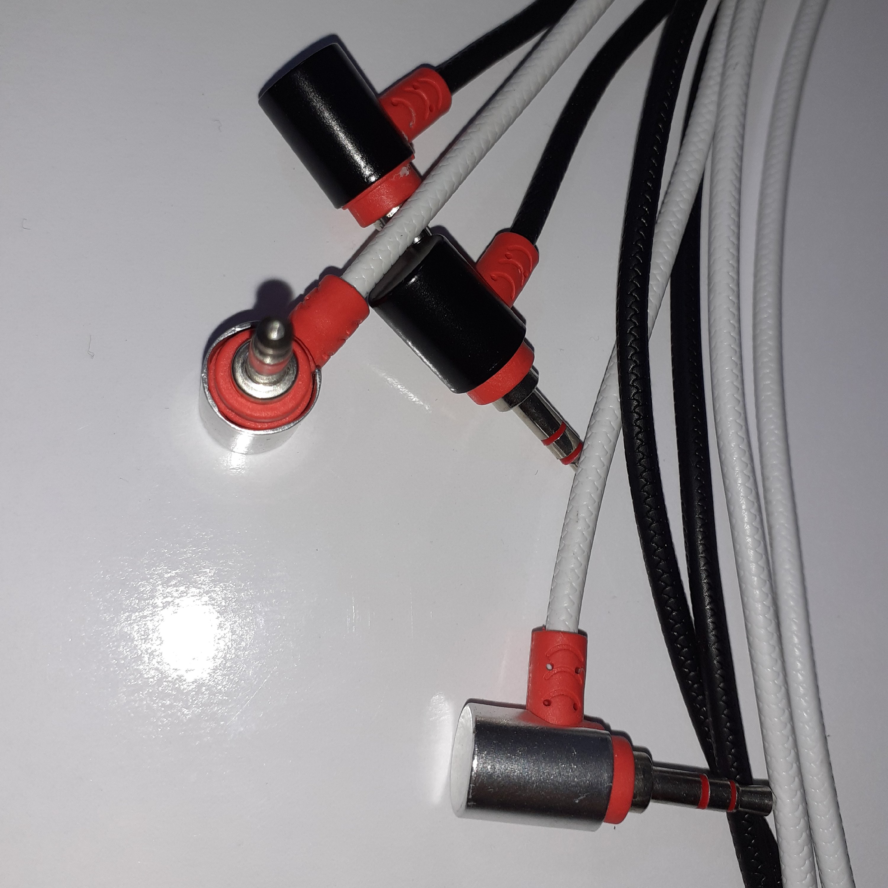 کابل AUX دو سر کج و یک سر کج دارای فنر بدنه فلزی کیفیت عالی
