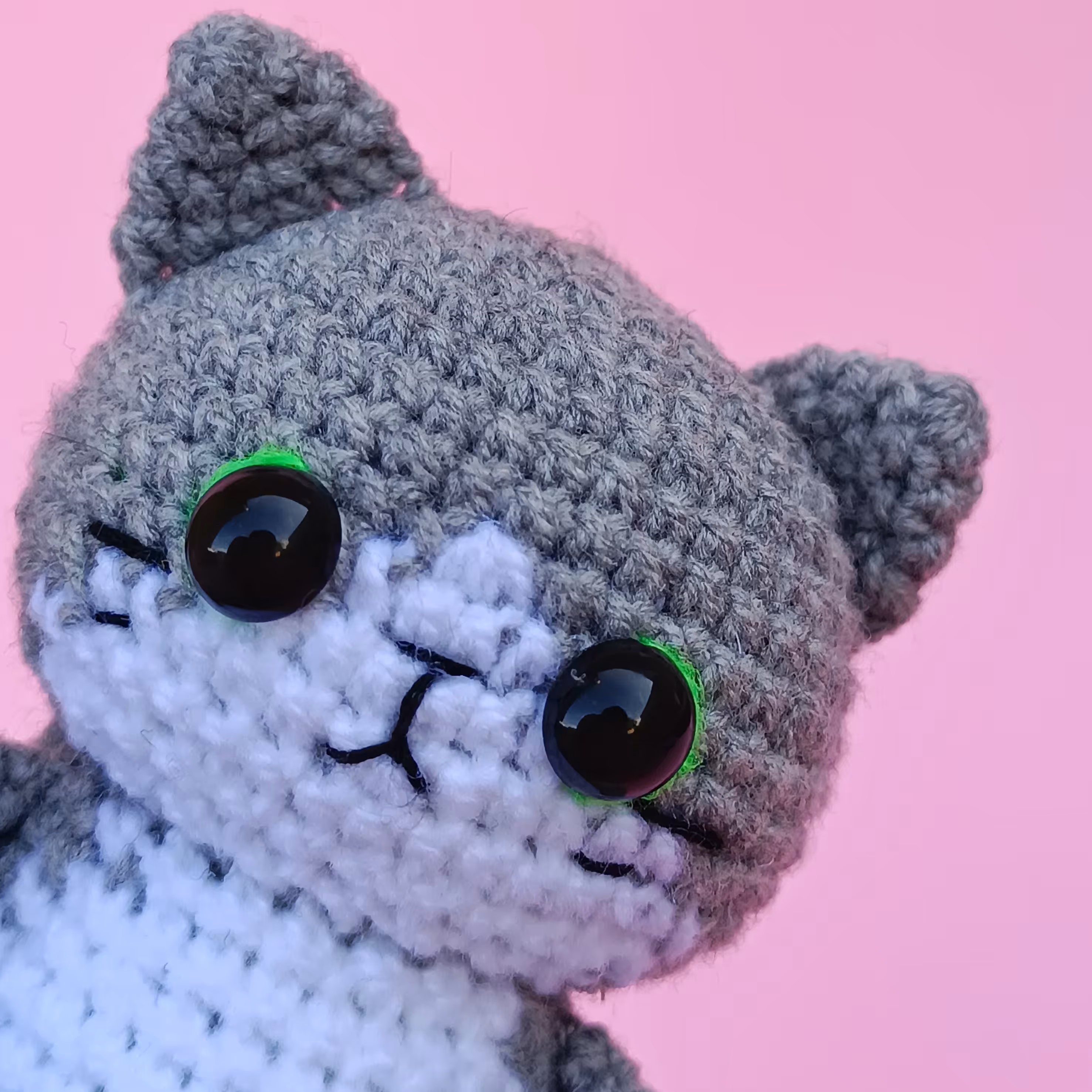 عروسک بافتنی گربه خاکستری