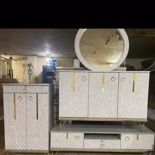 ست کامل مدل رویال( شامل میز تلویزیون. جاکفشی و کنسول و اینه)(هزینه ارسال با مشتری) (پس کرایه)