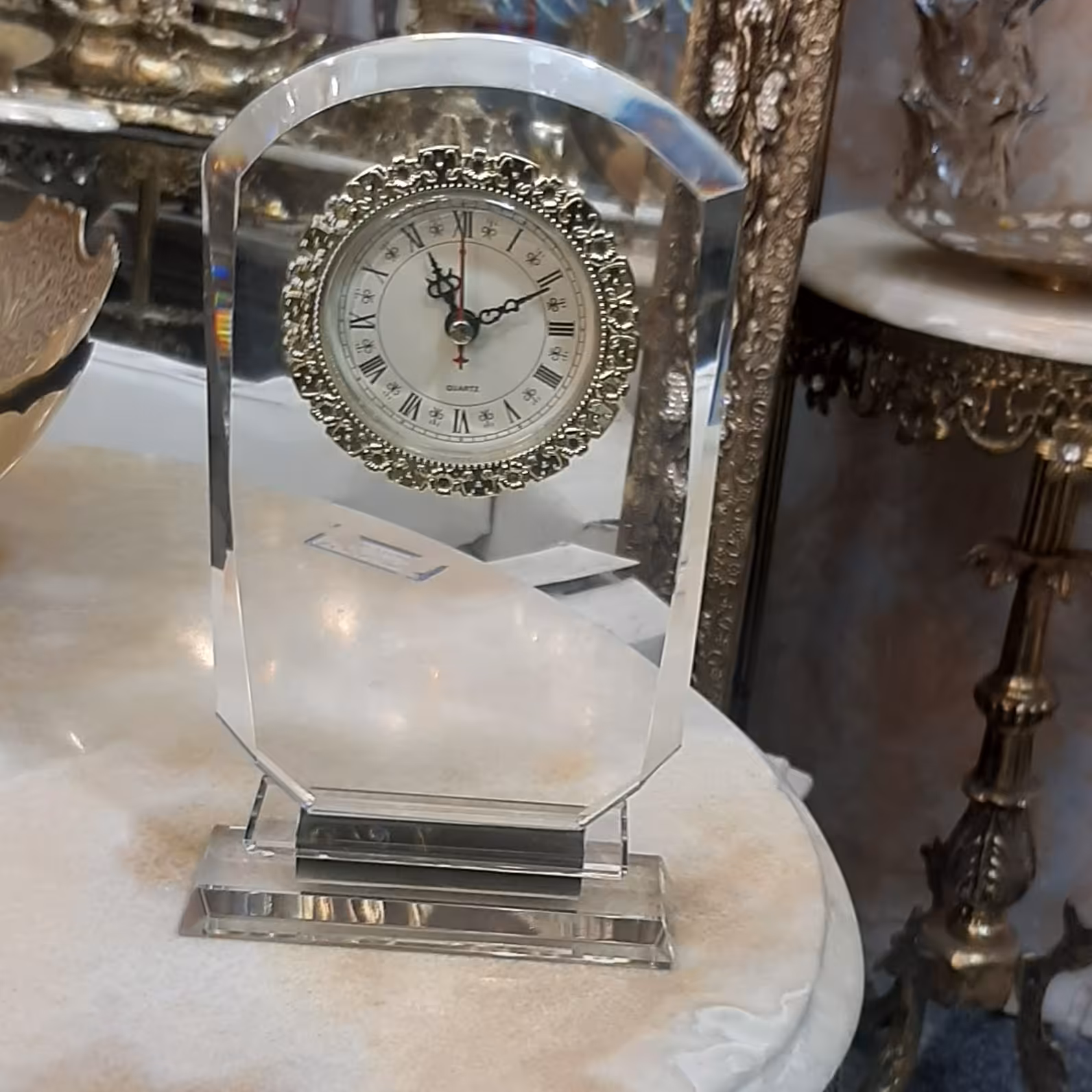 ساعت رومیزی  کلاسیک صفحه برنجی