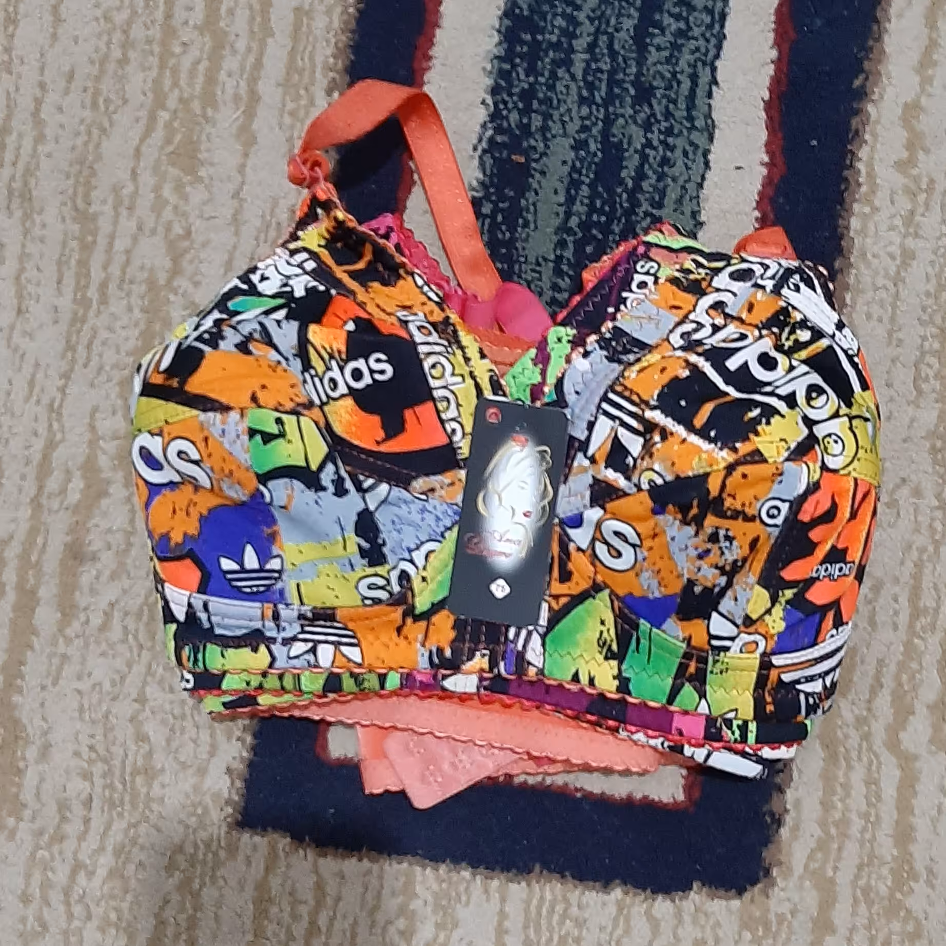 سوتین کتان بسیار زیبا همراه لایه ضد حساسیت