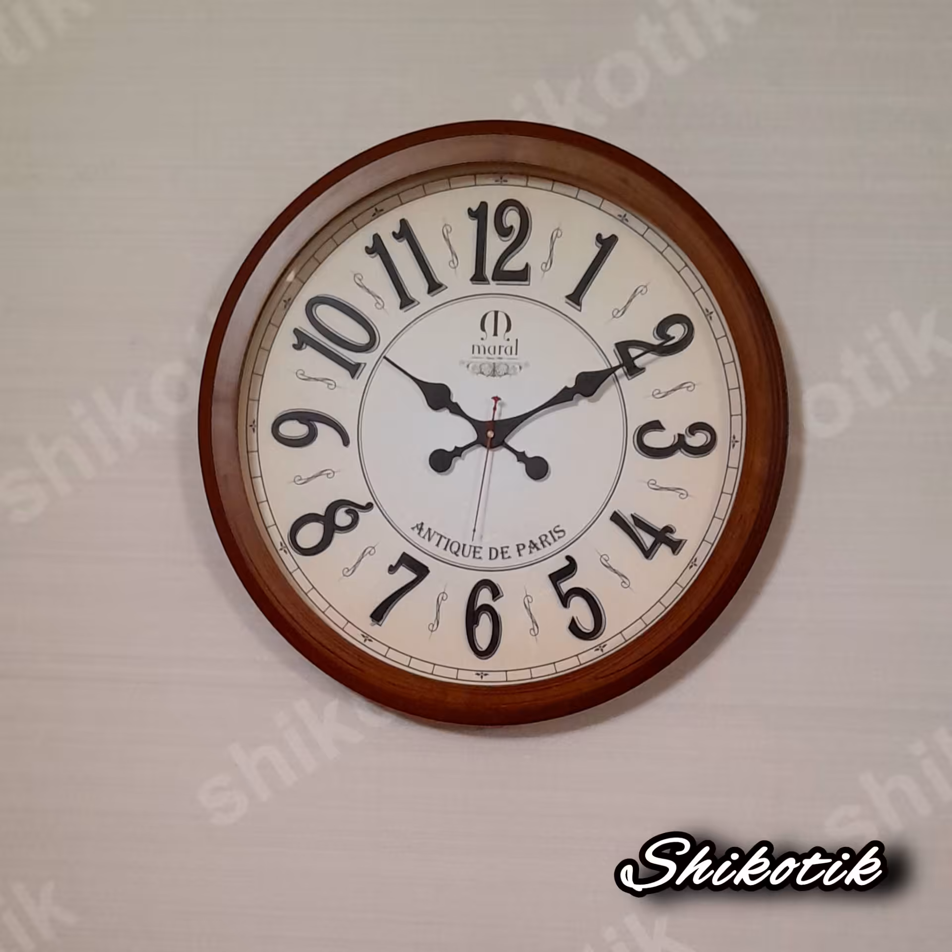 ساعت دیواری تمام چوب سنگین (روس) مارال