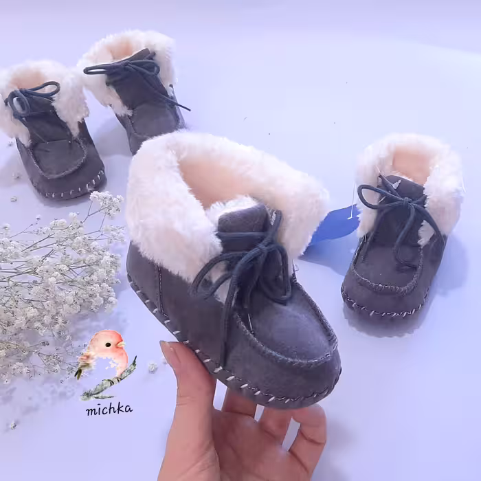 پاپوش اسپرت وارداتی خز دار گرم و شیک 