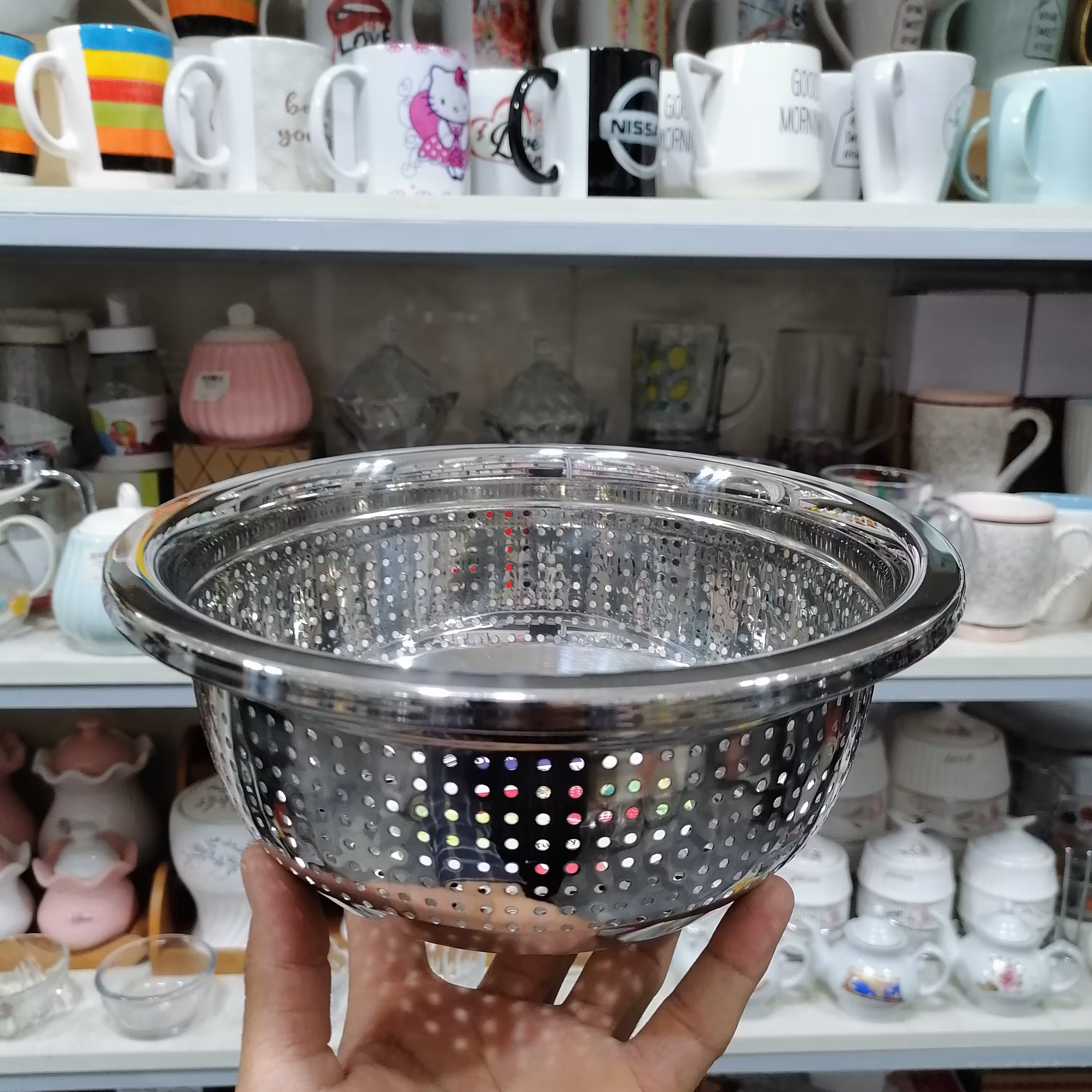 آبکش استیل ضخیم. برندکرکماز. سایز22. قطر22 ارتفاع 9 سانتیمتر. فوق العاده باکیفیت و سبک