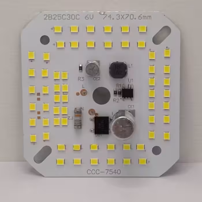 چیپ 60 وات خازن دار مربع بسته 50 تایی کیفیت عالی برند ccc نور سفید