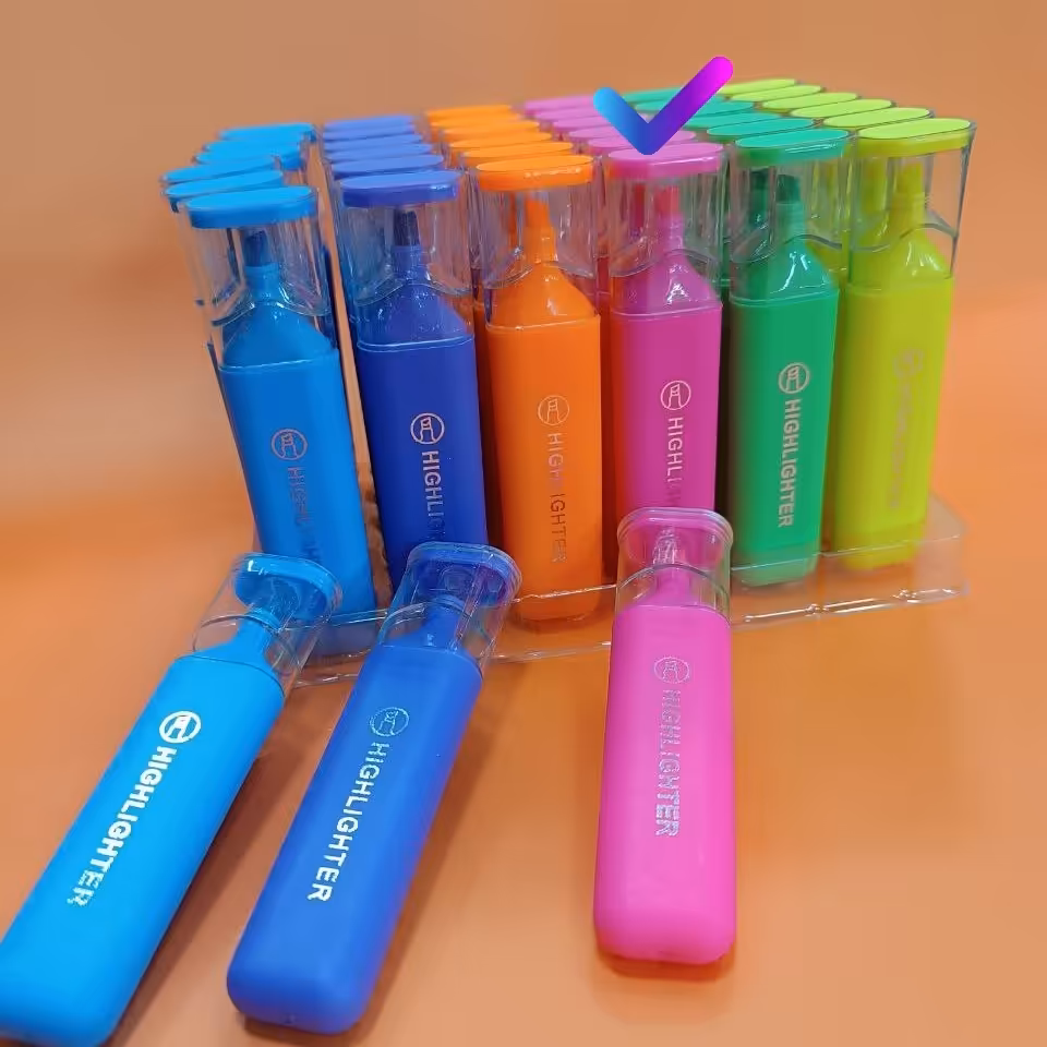 هایلایتر بزرگ  معمولی رنگ صورتی مناسب برای جزوه نویسی و علامت زدن قسمت های مهم