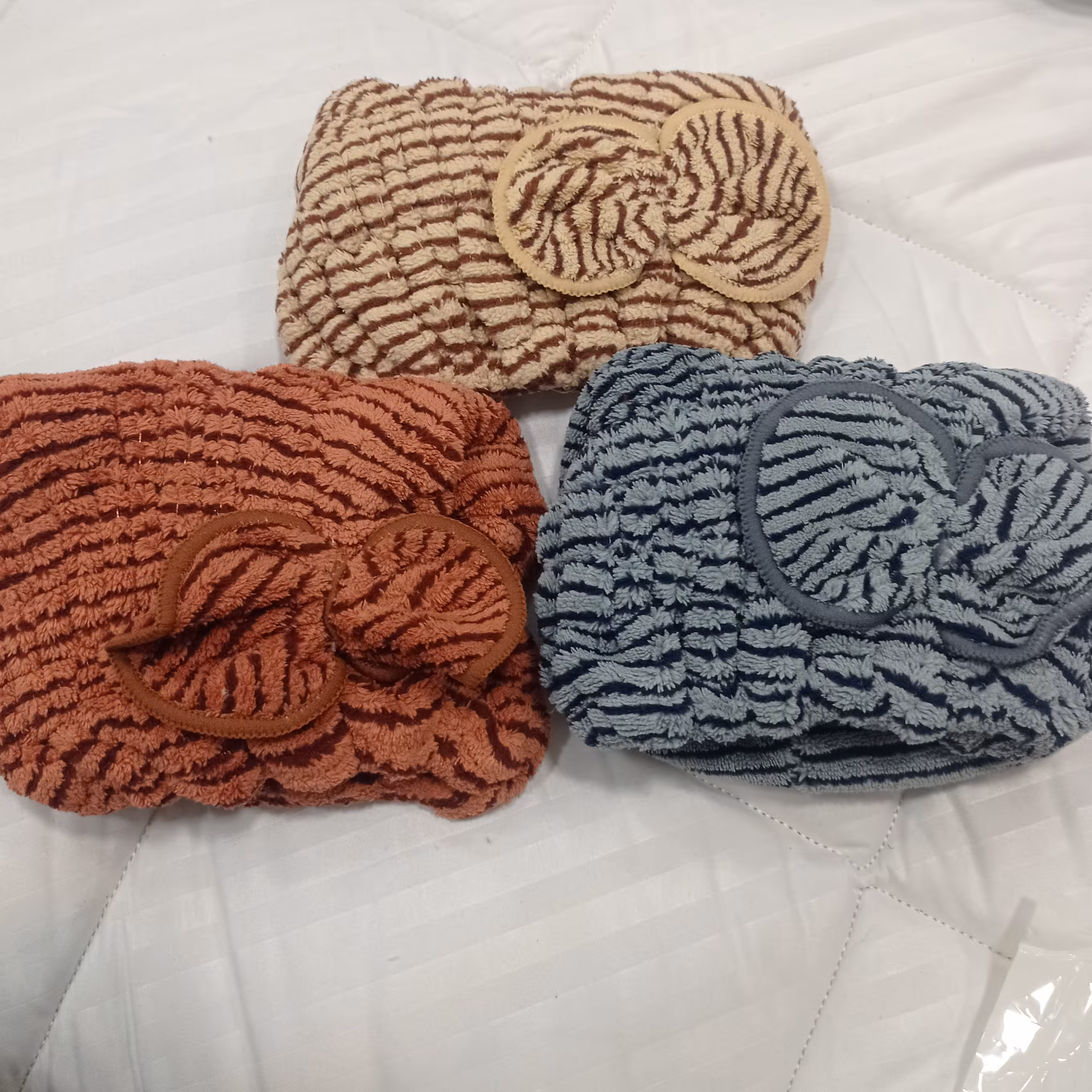 کلاه حمام نانو مخملی در سه طرح و دارای رنگبندی زیبا مدل هندی 