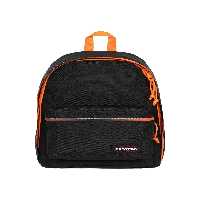 کوله پشتی مشکی مردانه و زنانه خارج از دفتر Eastpak