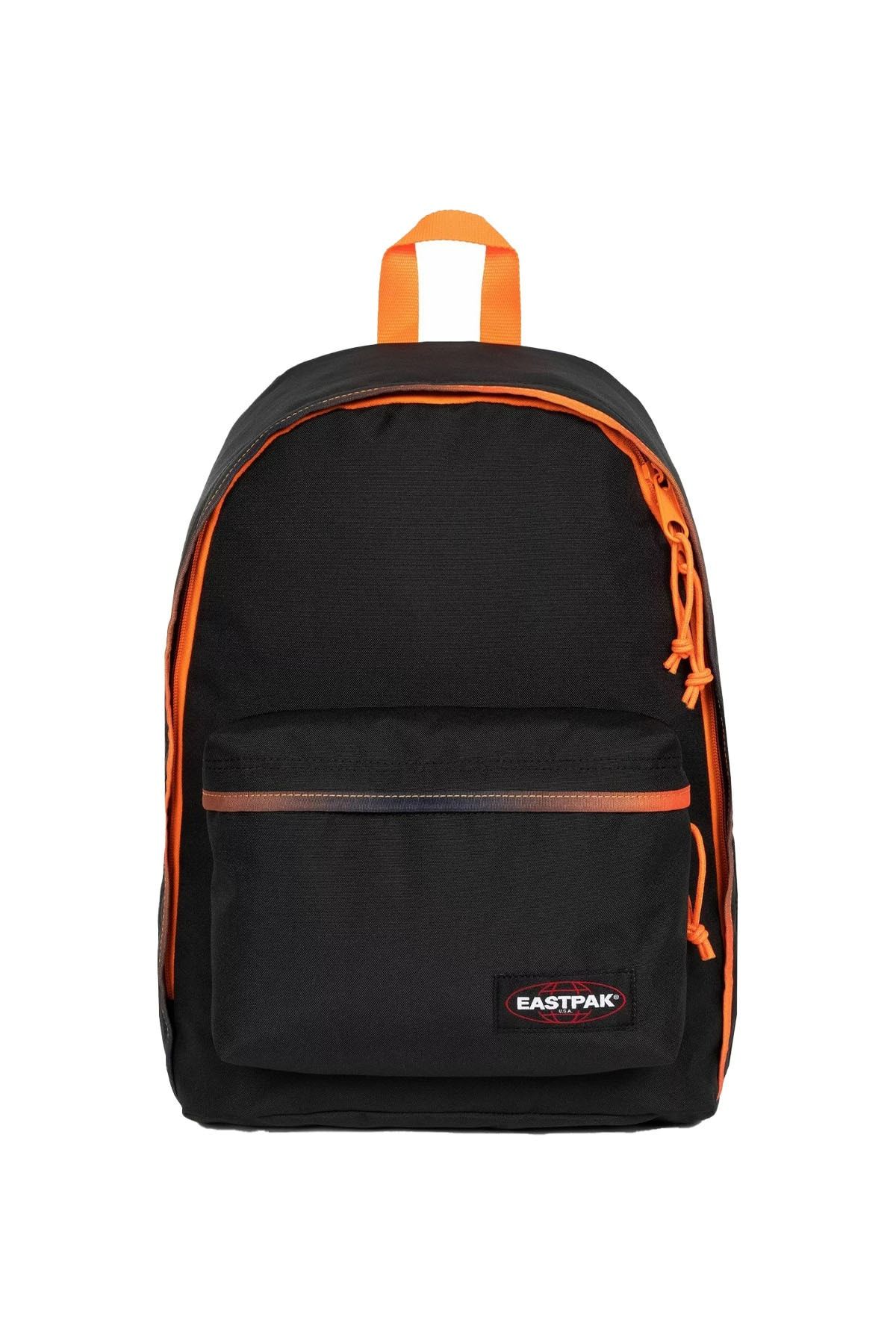 کوله پشتی مشکی مردانه و زنانه خارج از دفتر Eastpak