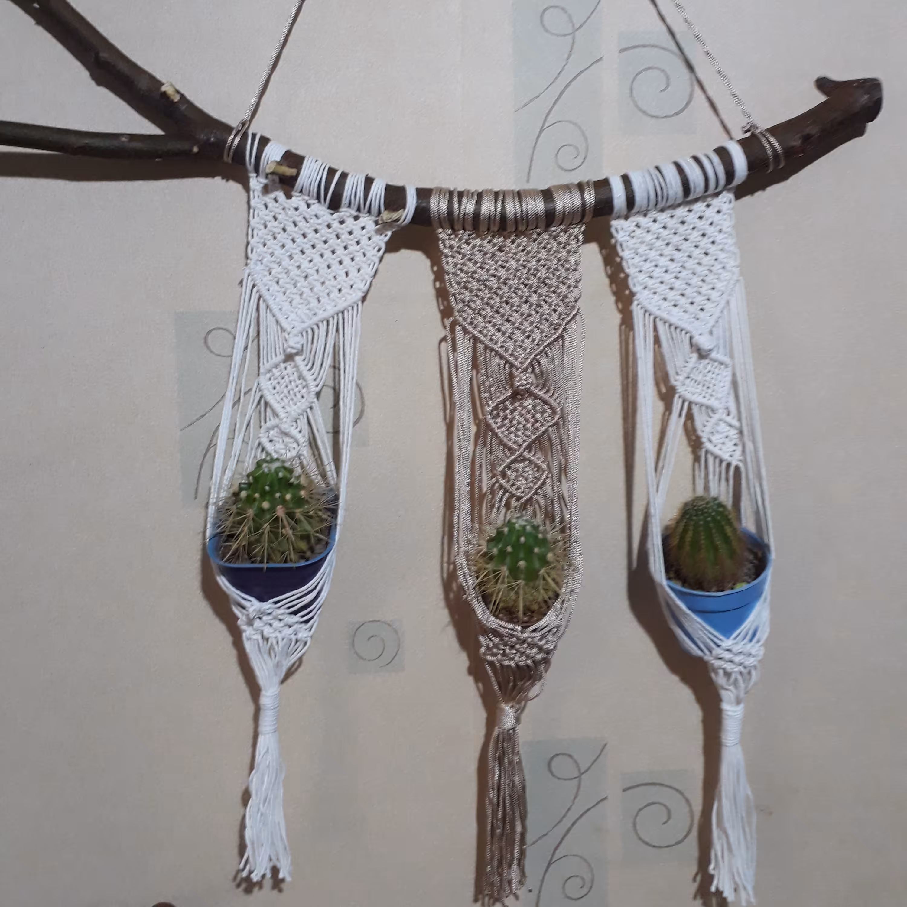 آویز گلدان و شمع .زیباو خاص مناسب تغییر در دکوراسیون منزل 