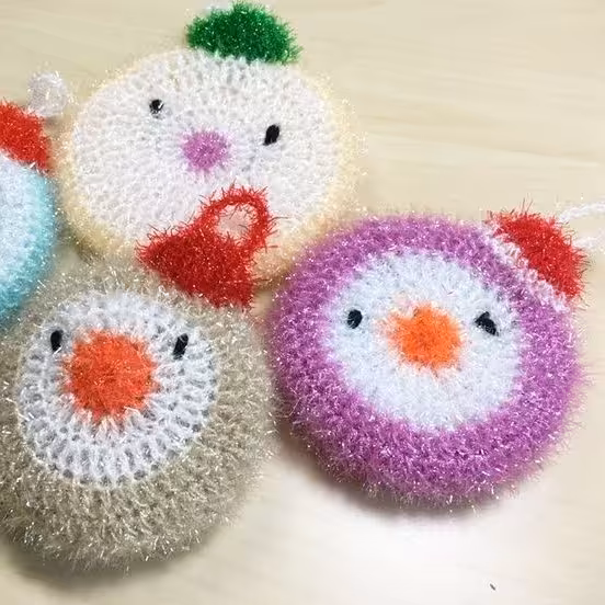 اسکاج بافتنی. بافته شده با کاموا سوزنی . فانتزی