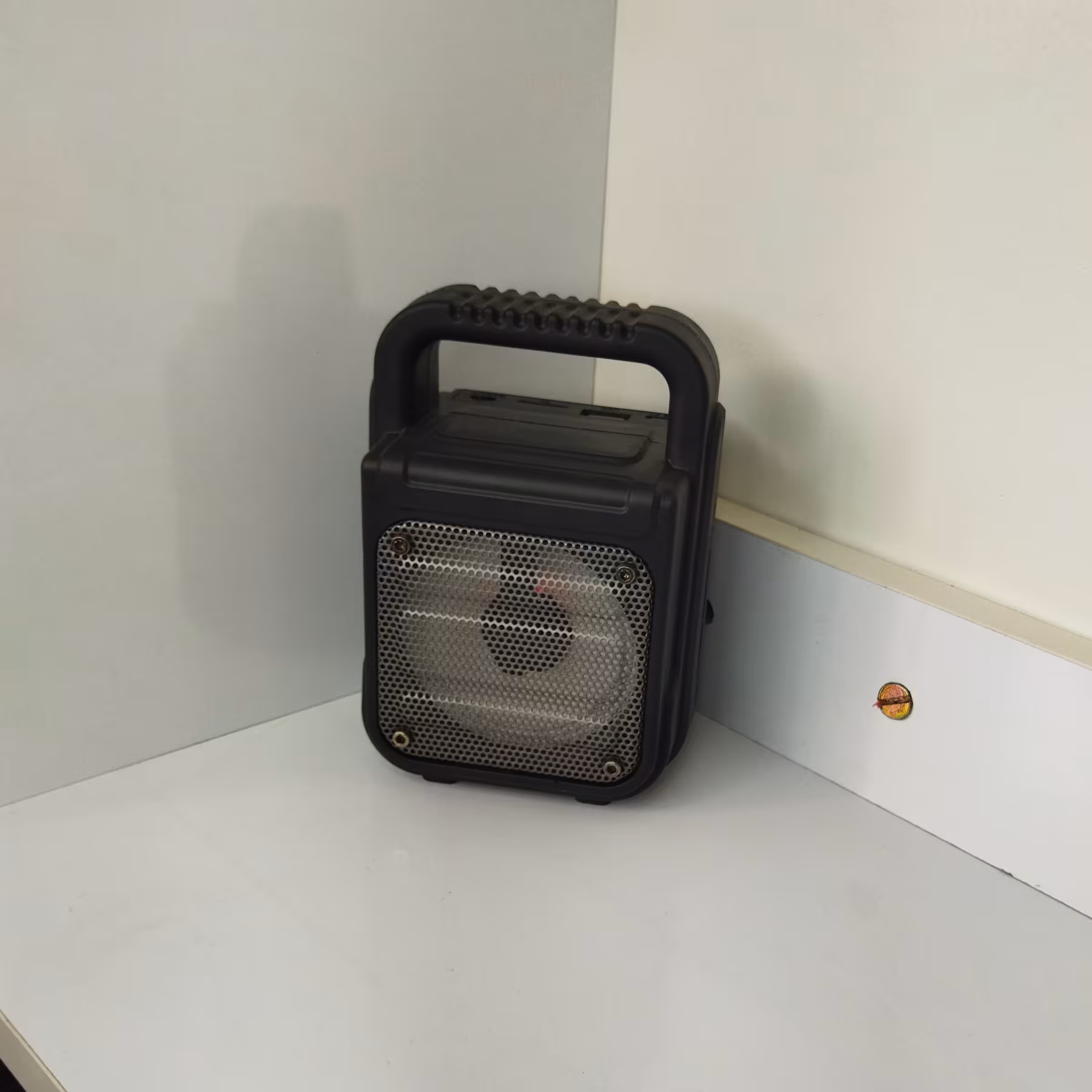 اسپیکر بلوتوثی دسته دار رم خور و فلش مدل GTS1362