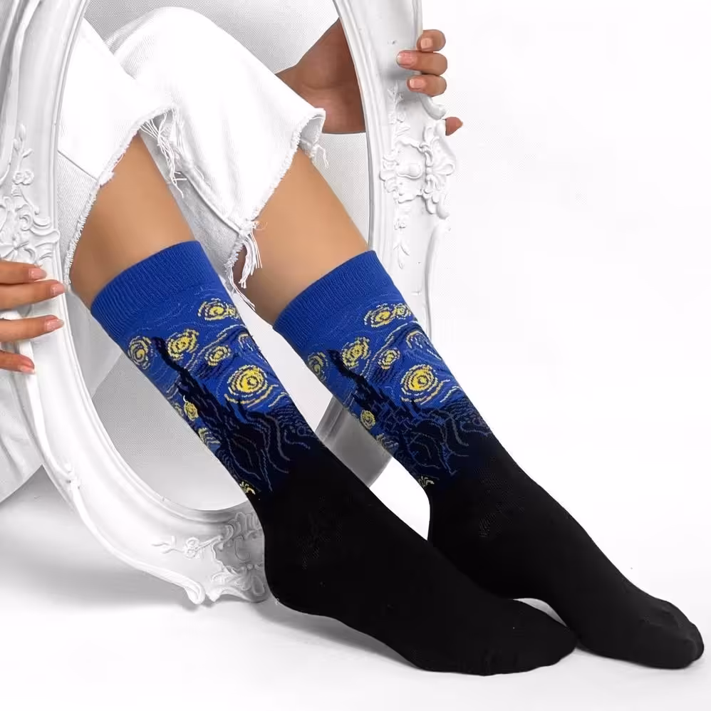 جوراب ساقدار طرح شب پر ستاره اثر استاد ونگوگ فری سایز