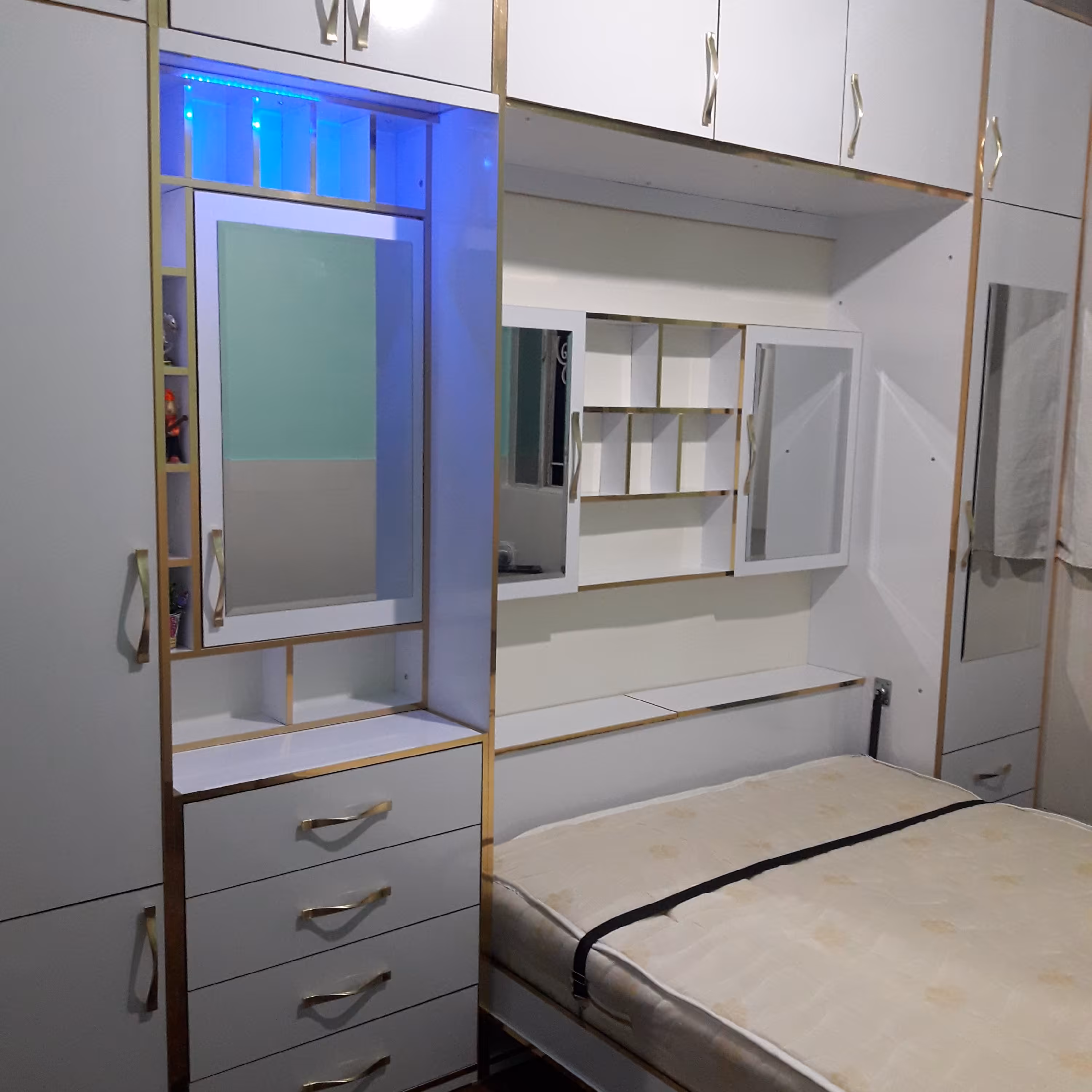 تخت تاشو دونفره