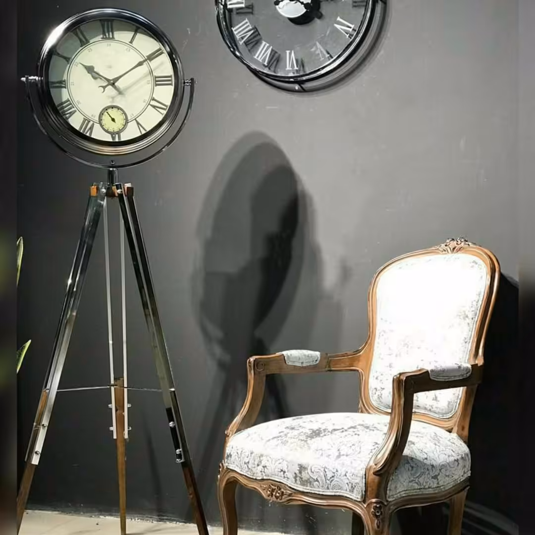 ساعت ایستاده  رنگ مشکی  با کیفیت عالی و ضمانت موتور و رنگ رنگ مشکی و نقره ای ارزونتره ( از تولیدی مستقیم خرید کنید)  