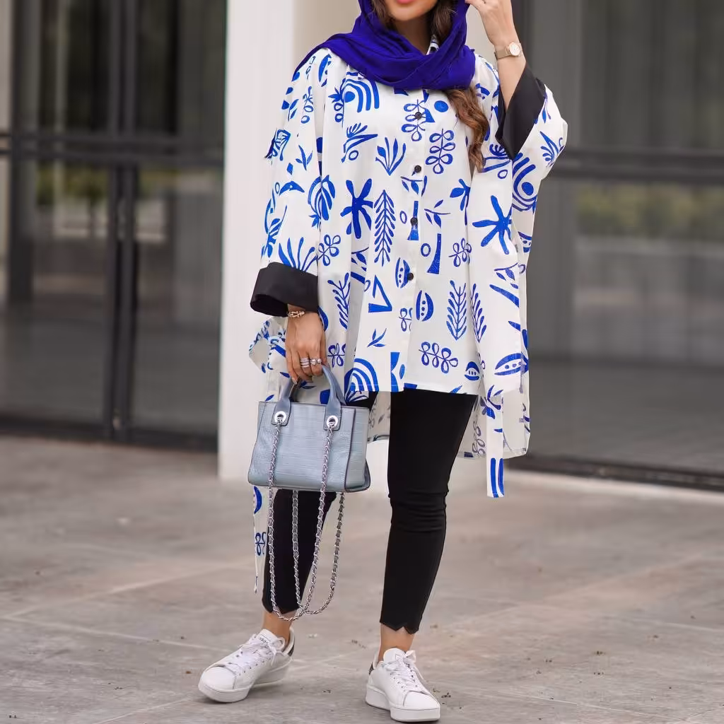 مانتو پانچ یقه مردانه بغل بند دار فری از 36 تا 50 قد جلو 75 قد پشت 85 رنگبندی 