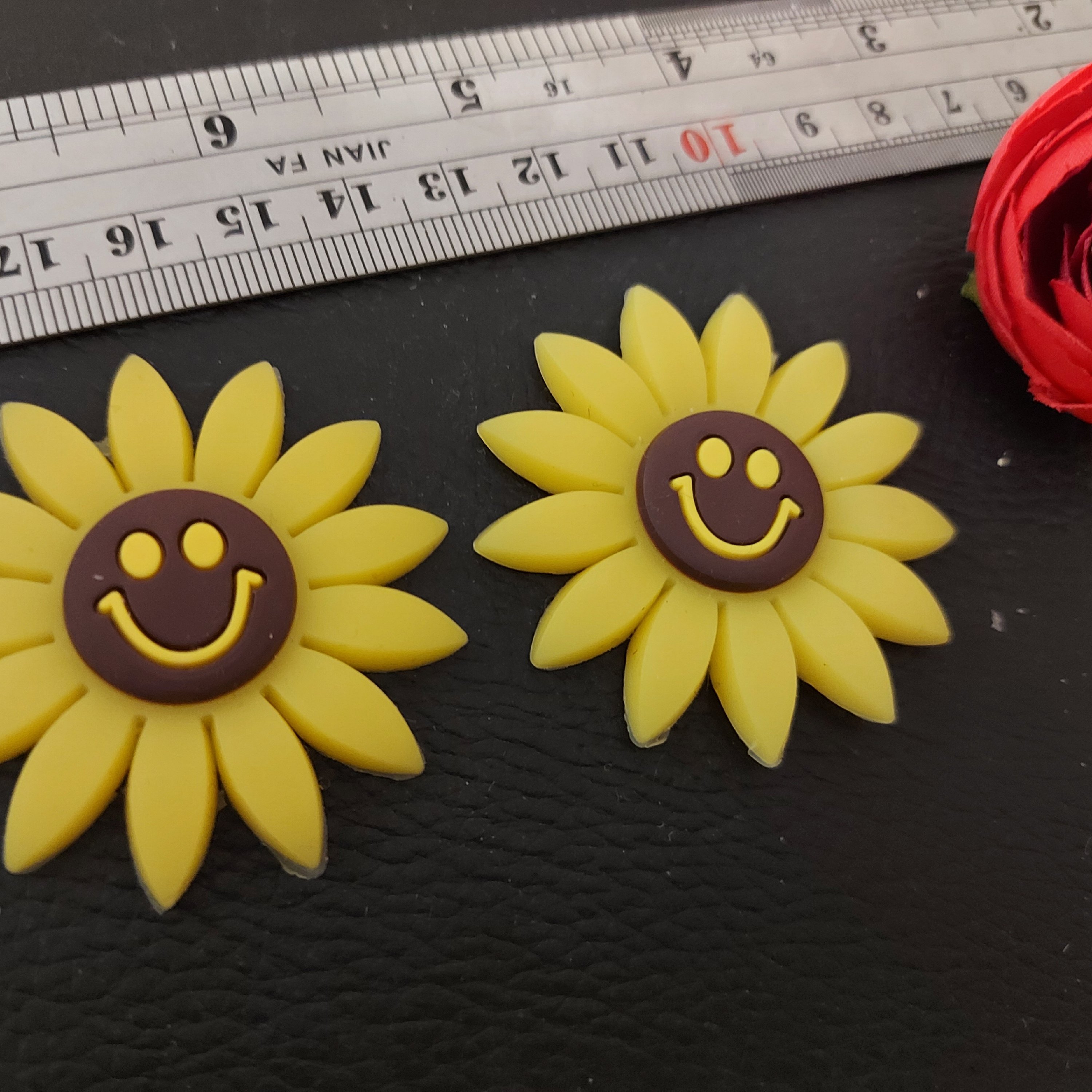 خرجکار سیلیکونی گل آفتابگردان 5 سانتی
