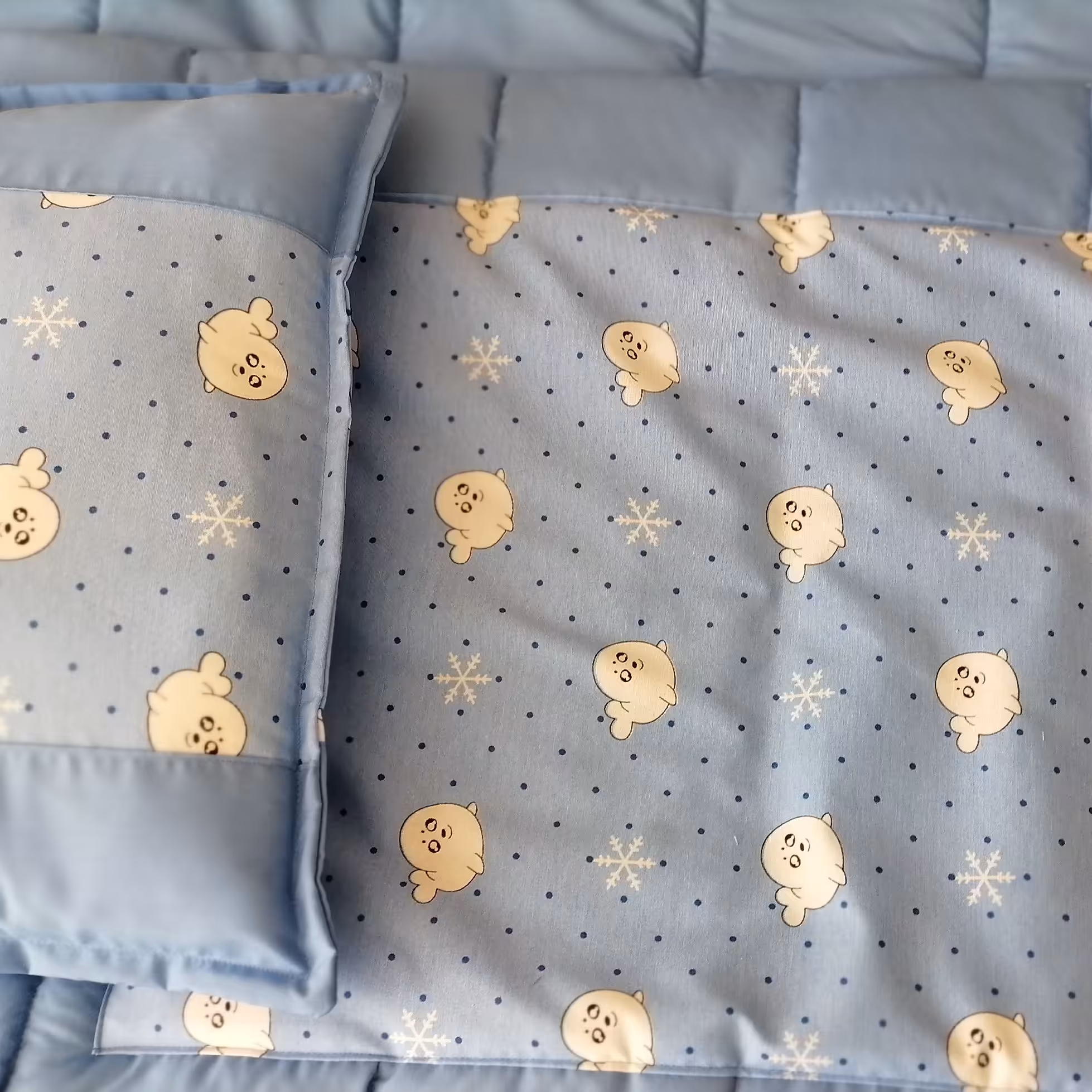 تشک بالشت وپتو نوزادی در طرح و رنگ دلخواه شما سبک پارچه کتان نخی اعلا بدون حساسیت مناسب نوزاد