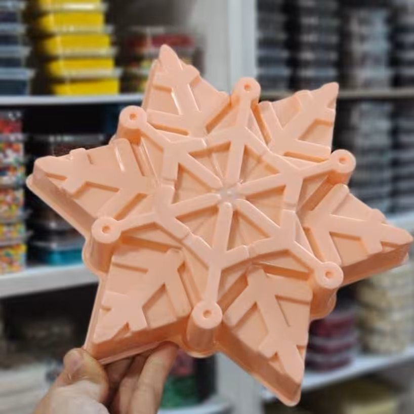 قالب ژله برف پلاستیکی  دهانه حدودا 22.5