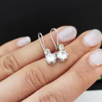 گوشواره نقره آویز با روکش طلاسفید طرح جواهری 