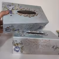 جا دستمالی چوبی دکوپاژ بارنگ و طرح دلخواه شما 