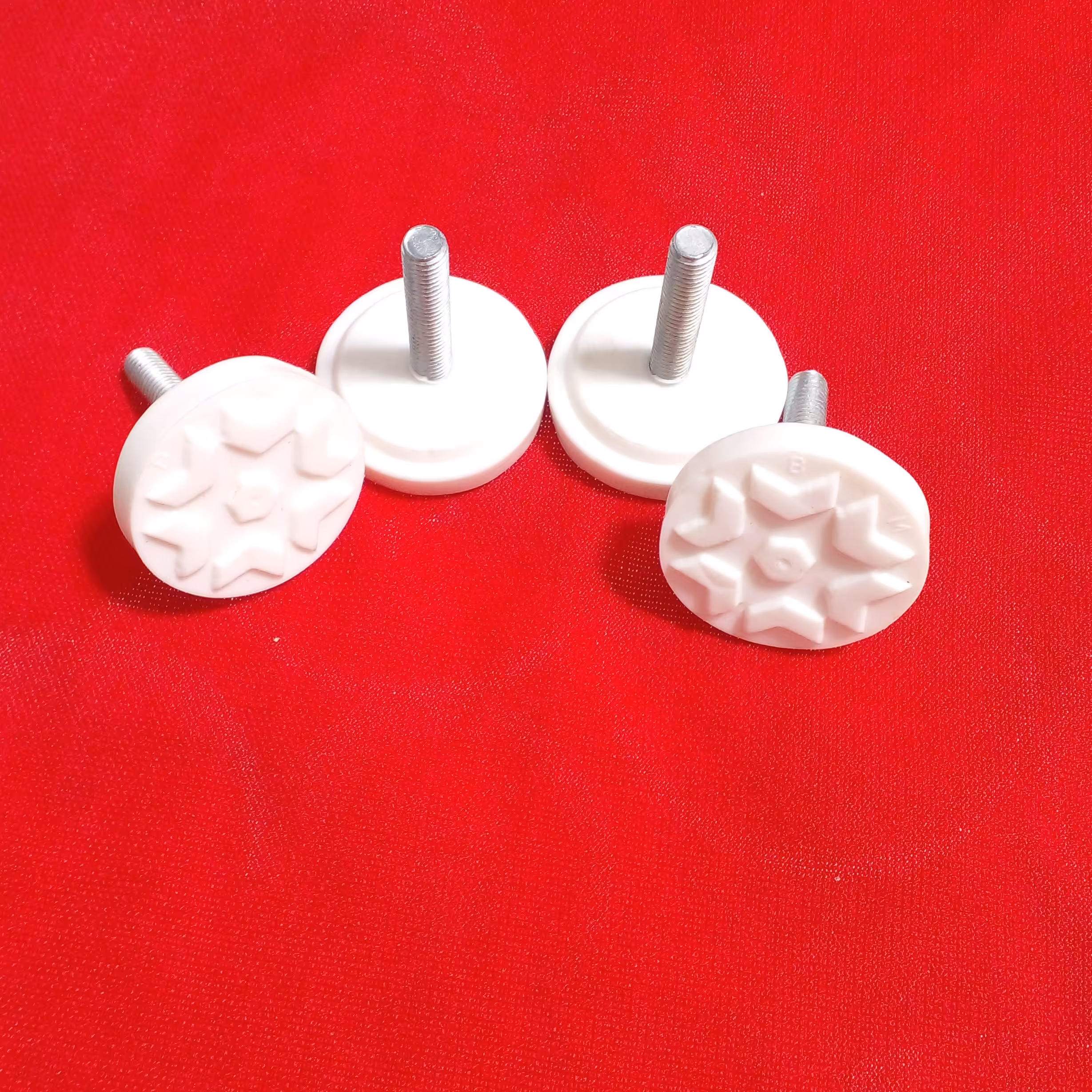 پایه یخچال 4 عددی (جنس زیره نرم و با کیفیت)