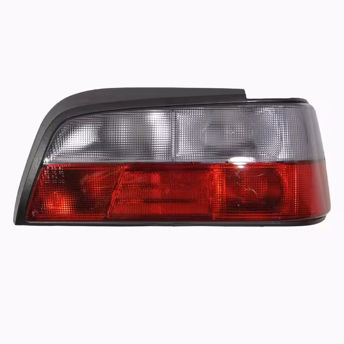 چراغ خطر عقب اسپرت دودی روشن پژو پارس پرشیا کروز (سمت راست-شاگرد)